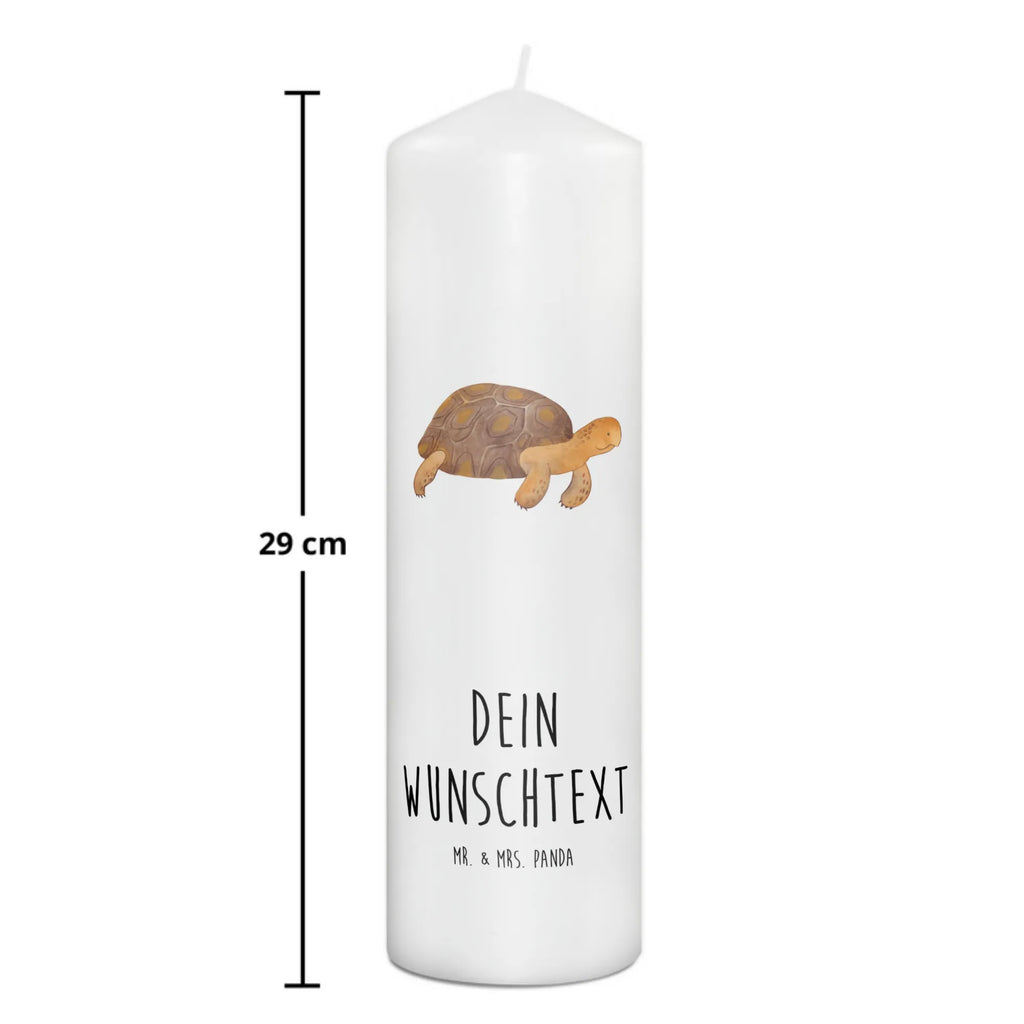 Personalisierte Kerze Schildkröte Marschieren Gartenkerze Mit Namen, Tafelkerze Mit Wunschname, Kerze Für Hochzeit Mit Namensgravur, Duftkerze Mit Namen, Kerze Mit Spruch Und Namen, Streukerze Mit Namensdruck, Tischkerze Mit Namensdruck, Teelicht Mit Namensdruck, Handgegossene Kerze Mit Namen, Stumpenkerze Mit Namensgravur, Sojawachskerze Mit Namensdruck, Blockkerze Mit Namensdruck, Bienenwachskerze Mit Wunschname, Fair-Trade-Kerze Mit Namensgravur, Firmungskerze Mit Wunschname, Taufekerze Mit Namensgravur, Metall-Kerze Mit Namensgravur, Personalisierte Kerze, Schwimmkerze Mit Namen, Outdoor-Kerze Mit Namensgravur, Votivkerze Mit Wunschname, Bio-Kerze Mit Wunschname, Kerze Für Geburtstag Mit Wunschname, Handgemachte Kerze Mit Wunschname, Weihnachtskerze Mit Namensgravur, Kerze Mit Namen, Kerzen-Set Mit Namensgravur, Osterkerze Mit Namen, Gedenkkerze Mit Namen, Holz-Kerze Mit Namen, Andachtskerze Mit Namensgravur, Adventskerze Mit Wunschname, Grabkerze Mit Namensgravur, Stearinkerze Mit Gravur, Glas-Kerze Mit Wunschname, Kerze Mit Prägung Und Wunschname, Stabkerze Mit Gravur, Laternenkerze Mit Namensdruck, LED-Kerze Mit Wunschname, Trauerkerze Mit Namen, Kommunionkerze Mit Namen, Gastgeschenk Kerze Mit Namen, Meerestiere, Meer, Urlaub, Schildkröte, Abenteuer, Reiselust, Neustart, Inspiration, get lost, Schildkröten, Lieblingsmensch, Motivation