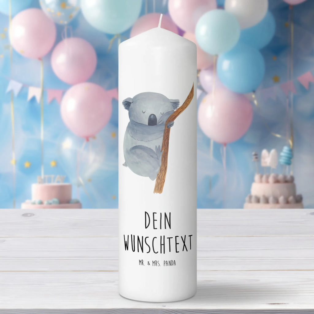 Personalised candle koala Bienenwachskerze Mit Wunschname, Osterkerze Mit Namen, Taufekerze Mit Namensgravur, LED-Kerze Mit Wunschname, Kerze Für Geburtstag Mit Wunschname, Glas-Kerze Mit Wunschname, Kommunionkerze Mit Namen, Gastgeschenk Kerze Mit Namen, Duftkerze Mit Namen, Teelicht Mit Namensdruck, Kerze Mit Spruch Und Namen, Adventskerze Mit Wunschname, Andachtskerze Mit Namensgravur, Weihnachtskerze Mit Namensgravur, Laternenkerze Mit Namensdruck, Blockkerze Mit Namensdruck, Tischkerze Mit Namensdruck, Personalisierte Kerze, Metall-Kerze Mit Namensgravur, Schwimmkerze Mit Namen, Kerzen-Set Mit Namensgravur, Handgemachte Kerze Mit Wunschname, Stabkerze Mit Gravur, Kerze Mit Namen, Firmungskerze Mit Wunschname, Bio-Kerze Mit Wunschname, Gartenkerze Mit Namen, Kerze Für Hochzeit Mit Namensgravur, Tafelkerze Mit Wunschname, Grabkerze Mit Namensgravur, Votivkerze Mit Wunschname, Fair-Trade-Kerze Mit Namensgravur, Holz-Kerze Mit Namen, Kerze Mit Prägung Und Wunschname, Trauerkerze Mit Namen, Handgegossene Kerze Mit Namen, Gedenkkerze Mit Namen, Stumpenkerze Mit Namensgravur, Sojawachskerze Mit Namensdruck, Stearinkerze Mit Gravur, Streukerze Mit Namensdruck, Outdoor-Kerze Mit Namensgravur, Lustige Sprüche, Tiere, Tiermotive, Gute Laune, Schlafzimmer, Koala, Traumland, Traum, Träumen, Bär, schlafen, Koalabär