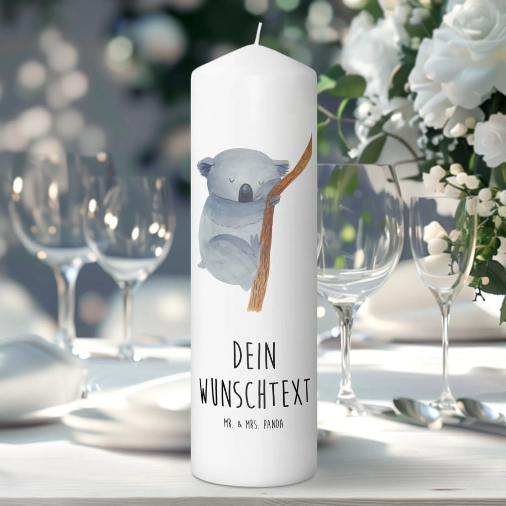 Personalised candle koala Bienenwachskerze Mit Wunschname, Osterkerze Mit Namen, Taufekerze Mit Namensgravur, LED-Kerze Mit Wunschname, Kerze Für Geburtstag Mit Wunschname, Glas-Kerze Mit Wunschname, Kommunionkerze Mit Namen, Gastgeschenk Kerze Mit Namen, Duftkerze Mit Namen, Teelicht Mit Namensdruck, Kerze Mit Spruch Und Namen, Adventskerze Mit Wunschname, Andachtskerze Mit Namensgravur, Weihnachtskerze Mit Namensgravur, Laternenkerze Mit Namensdruck, Blockkerze Mit Namensdruck, Tischkerze Mit Namensdruck, Personalisierte Kerze, Metall-Kerze Mit Namensgravur, Schwimmkerze Mit Namen, Kerzen-Set Mit Namensgravur, Handgemachte Kerze Mit Wunschname, Stabkerze Mit Gravur, Kerze Mit Namen, Firmungskerze Mit Wunschname, Bio-Kerze Mit Wunschname, Gartenkerze Mit Namen, Kerze Für Hochzeit Mit Namensgravur, Tafelkerze Mit Wunschname, Grabkerze Mit Namensgravur, Votivkerze Mit Wunschname, Fair-Trade-Kerze Mit Namensgravur, Holz-Kerze Mit Namen, Kerze Mit Prägung Und Wunschname, Trauerkerze Mit Namen, Handgegossene Kerze Mit Namen, Gedenkkerze Mit Namen, Stumpenkerze Mit Namensgravur, Sojawachskerze Mit Namensdruck, Stearinkerze Mit Gravur, Streukerze Mit Namensdruck, Outdoor-Kerze Mit Namensgravur, Lustige Sprüche, Tiere, Tiermotive, Gute Laune, Schlafzimmer, Koala, Traumland, Traum, Träumen, Bär, schlafen, Koalabär