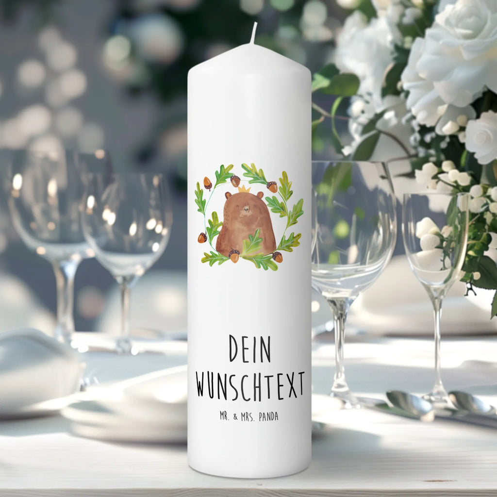 Personalizowana świeca Niedźwiedź król Tischkerze Mit Namensdruck, Kerze Mit Prägung Und Wunschname, Votivkerze Mit Wunschname, Holz-Kerze Mit Namen, Kerze Mit Spruch Und Namen, Weihnachtskerze Mit Namensgravur, Adventskerze Mit Wunschname, Kommunionkerze Mit Namen, Fair-Trade-Kerze Mit Namensgravur, Kerze Mit Namen, Teelicht Mit Namensdruck, Bienenwachskerze Mit Wunschname, Andachtskerze Mit Namensgravur, Kerze Für Geburtstag Mit Wunschname, Outdoor-Kerze Mit Namensgravur, Stearinkerze Mit Gravur, Stabkerze Mit Gravur, Gastgeschenk Kerze Mit Namen, Handgegossene Kerze Mit Namen, Handgemachte Kerze Mit Wunschname, Bio-Kerze Mit Wunschname, Trauerkerze Mit Namen, Schwimmkerze Mit Namen, Firmungskerze Mit Wunschname, Kerzen-Set Mit Namensgravur, Glas-Kerze Mit Wunschname, Gedenkkerze Mit Namen, Laternenkerze Mit Namensdruck, Tafelkerze Mit Wunschname, Duftkerze Mit Namen, LED-Kerze Mit Wunschname, Metall-Kerze Mit Namensgravur, Taufekerze Mit Namensgravur, Stumpenkerze Mit Namensgravur, Personalisierte Kerze, Kerze Für Hochzeit Mit Namensgravur, Grabkerze Mit Namensgravur, Sojawachskerze Mit Namensdruck, Streukerze Mit Namensdruck, Gartenkerze Mit Namen, Osterkerze Mit Namen, Blockkerze Mit Namensdruck, Bär, Teddy, Teddybär, Vatertag, Papa Bär, Vater, Papa, weltbester Papa, Papi, Dad, bester Papa, Daddy, bester Vater