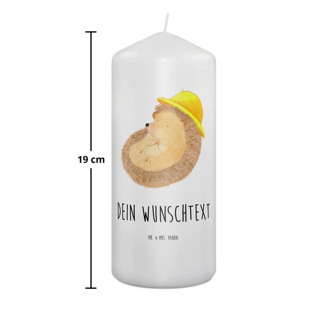 Personalised candle Hedgehog Pray Kerze Mit Namen, Kerzen-Set Mit Namensgravur, Weihnachtskerze Mit Namensgravur, Bio-Kerze Mit Wunschname, Andachtskerze Mit Namensgravur, Outdoor-Kerze Mit Namensgravur, Kerze Mit Spruch Und Namen, Bienenwachskerze Mit Wunschname, Laternenkerze Mit Namensdruck, Kerze Mit Prägung Und Wunschname, Stumpenkerze Mit Namensgravur, LED-Kerze Mit Wunschname, Streukerze Mit Namensdruck, Trauerkerze Mit Namen, Gastgeschenk Kerze Mit Namen, Firmungskerze Mit Wunschname, Gartenkerze Mit Namen, Tischkerze Mit Namensdruck, Kommunionkerze Mit Namen, Blockkerze Mit Namensdruck, Holz-Kerze Mit Namen, Kerze Für Hochzeit Mit Namensgravur, Kerze Für Geburtstag Mit Wunschname, Stearinkerze Mit Gravur, Handgemachte Kerze Mit Wunschname, Sojawachskerze Mit Namensdruck, Schwimmkerze Mit Namen, Gedenkkerze Mit Namen, Votivkerze Mit Wunschname, Grabkerze Mit Namensgravur, Handgegossene Kerze Mit Namen, Personalisierte Kerze, Tafelkerze Mit Wunschname, Osterkerze Mit Namen, Taufekerze Mit Namensgravur, Metall-Kerze Mit Namensgravur, Teelicht Mit Namensdruck, Glas-Kerze Mit Wunschname, Fair-Trade-Kerze Mit Namensgravur, Stabkerze Mit Gravur, Duftkerze Mit Namen, Adventskerze Mit Wunschname, Lustige Sprüche, Tiere, Tiermotive, Gute Laune, Igel, Amen, Gott, Leben, Igel mit Hut, Sonnenhut, Beten, Dankbar sein, Dankbarkeit, Dankbar, Genießen