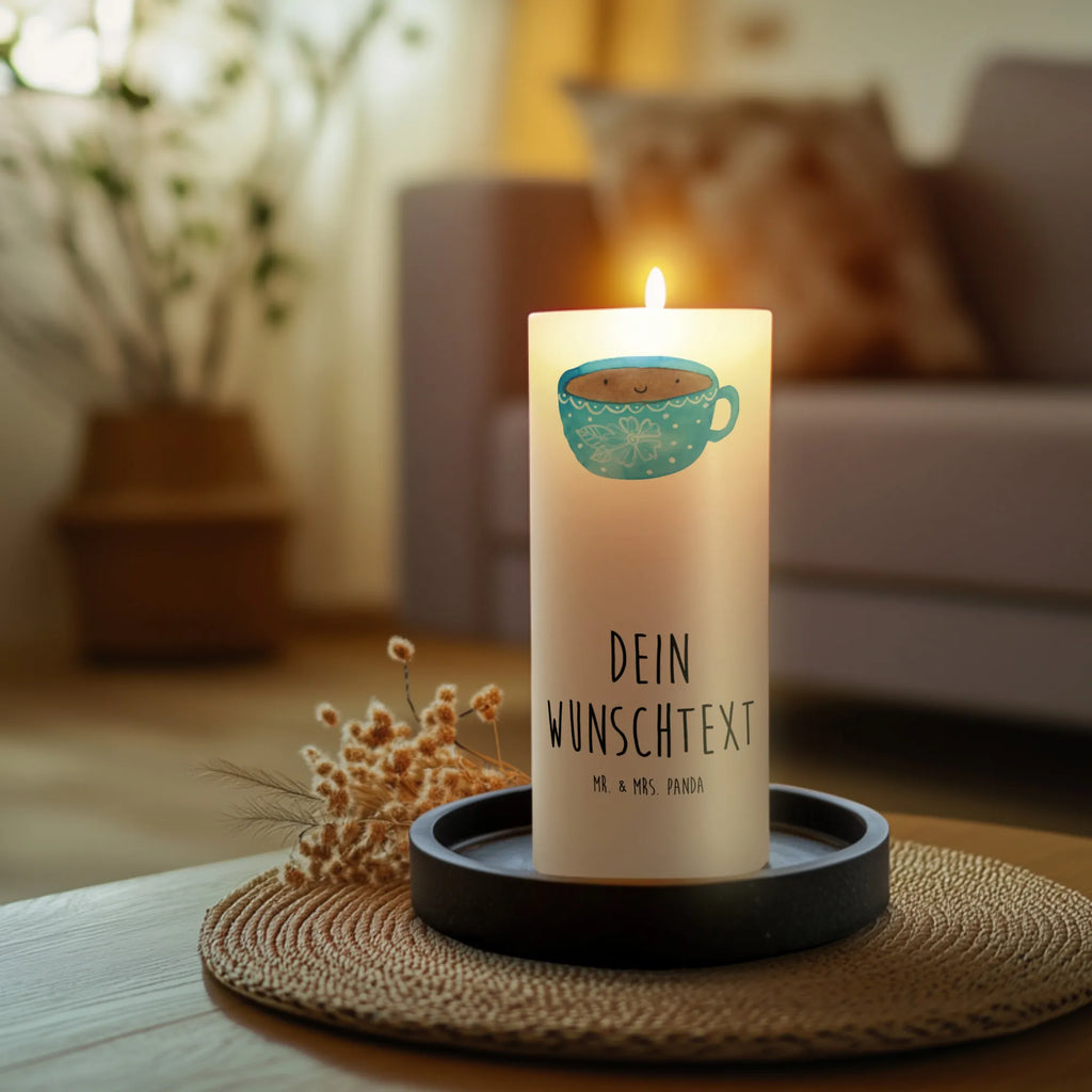 Personalised candle Coffee Cup Kerze Mit Spruch Und Namen, Kerze Mit Namen, Weihnachtskerze Mit Namensgravur, Blockkerze Mit Namensdruck, Outdoor-Kerze Mit Namensgravur, Bio-Kerze Mit Wunschname, Tafelkerze Mit Wunschname, Kommunionkerze Mit Namen, Firmungskerze Mit Wunschname, Laternenkerze Mit Namensdruck, Gastgeschenk Kerze Mit Namen, Kerzen-Set Mit Namensgravur, Stumpenkerze Mit Namensgravur, Grabkerze Mit Namensgravur, Trauerkerze Mit Namen, Glas-Kerze Mit Wunschname, Teelicht Mit Namensdruck, Gedenkkerze Mit Namen, Holz-Kerze Mit Namen, Handgegossene Kerze Mit Namen, Bienenwachskerze Mit Wunschname, Stabkerze Mit Gravur, Stearinkerze Mit Gravur, Metall-Kerze Mit Namensgravur, Gartenkerze Mit Namen, Osterkerze Mit Namen, Fair-Trade-Kerze Mit Namensgravur, Personalisierte Kerze, Duftkerze Mit Namen, Sojawachskerze Mit Namensdruck, Adventskerze Mit Wunschname, Handgemachte Kerze Mit Wunschname, Andachtskerze Mit Namensgravur, Tischkerze Mit Namensdruck, Taufekerze Mit Namensgravur, Kerze Für Geburtstag Mit Wunschname, Streukerze Mit Namensdruck, Kerze Mit Prägung Und Wunschname, LED-Kerze Mit Wunschname, Votivkerze Mit Wunschname, Schwimmkerze Mit Namen, Kerze Für Hochzeit Mit Namensgravur, Lustige Sprüche, Tiere, Tiermotive, Gute Laune, Glücklich, Geschmack, Kaffee, Tasse, Genuss, Liebe