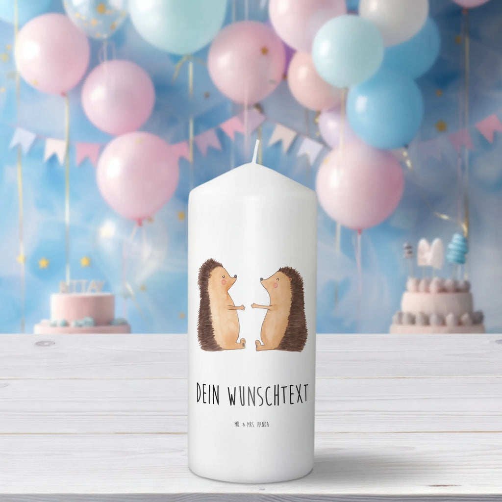 Personalisierte Kerze Igel Liebe Glas-Kerze Mit Wunschname, Bio-Kerze Mit Wunschname, Adventskerze Mit Wunschname, Holz-Kerze Mit Namen, Blockkerze Mit Namensdruck, Andachtskerze Mit Namensgravur, Outdoor-Kerze Mit Namensgravur, Osterkerze Mit Namen, Streukerze Mit Namensdruck, Personalisierte Kerze, LED-Kerze Mit Wunschname, Kerzen-Set Mit Namensgravur, Kerze Mit Spruch Und Namen, Stabkerze Mit Gravur, Duftkerze Mit Namen, Grabkerze Mit Namensgravur, Teelicht Mit Namensdruck, Tischkerze Mit Namensdruck, Bienenwachskerze Mit Wunschname, Kommunionkerze Mit Namen, Stumpenkerze Mit Namensgravur, Handgegossene Kerze Mit Namen, Metall-Kerze Mit Namensgravur, Tafelkerze Mit Wunschname, Gedenkkerze Mit Namen, Taufekerze Mit Namensgravur, Fair-Trade-Kerze Mit Namensgravur, Kerze Für Geburtstag Mit Wunschname, Weihnachtskerze Mit Namensgravur, Kerze Mit Namen, Gartenkerze Mit Namen, Kerze Für Hochzeit Mit Namensgravur, Handgemachte Kerze Mit Wunschname, Laternenkerze Mit Namensdruck, Sojawachskerze Mit Namensdruck, Firmungskerze Mit Wunschname, Schwimmkerze Mit Namen, Kerze Mit Prägung Und Wunschname, Votivkerze Mit Wunschname, Stearinkerze Mit Gravur, Gastgeschenk Kerze Mit Namen, Trauerkerze Mit Namen, Freundin, Freund, Liebe, Liebesgeschenk, Jahrestag, Verlobung, Partner, Ehemann, Ehefrau, Heiraten, Heiratsantrag, Hocheitstag, Liebesbeweis, Geschenk, Hochzeit, Igel, Verlobt, Verliebt, Hochzeitstag, Verheiratet