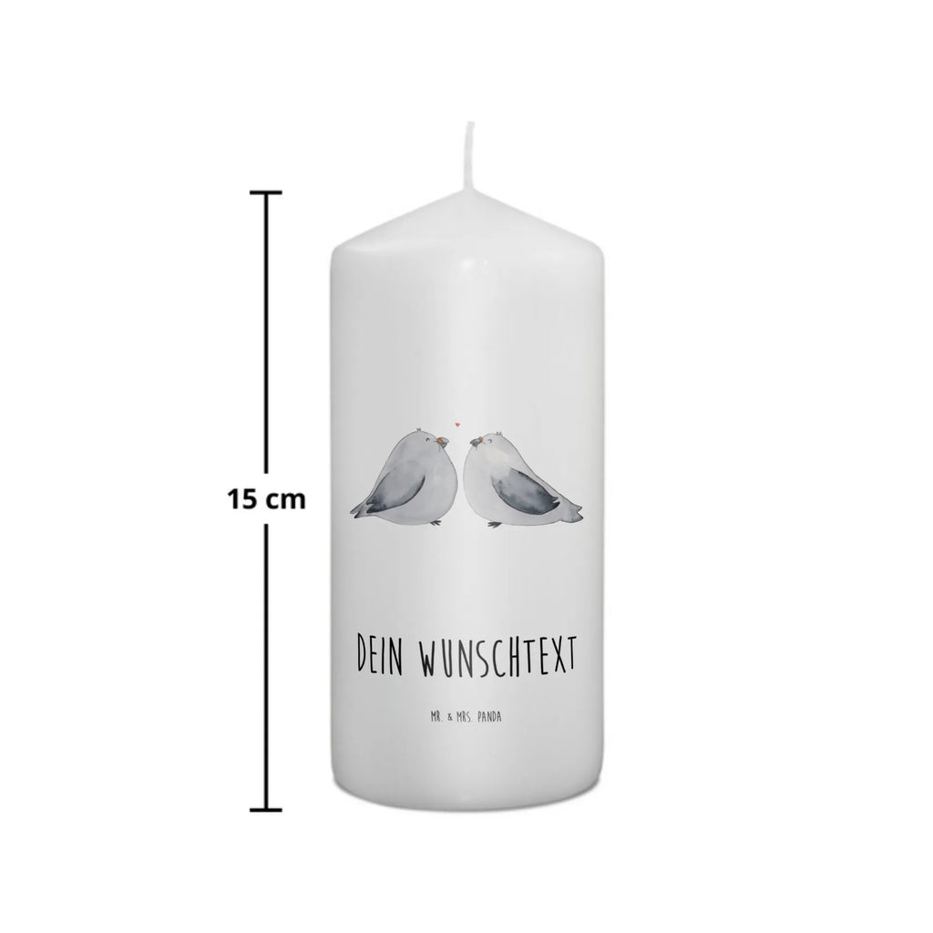 Personalisierte Kerze Turteltauben Liebe Andachtskerze Mit Namensgravur, Tischkerze Mit Namensdruck, Firmungskerze Mit Wunschname, Schwimmkerze Mit Namen, Stearinkerze Mit Gravur, Holz-Kerze Mit Namen, Blockkerze Mit Namensdruck, Stabkerze Mit Gravur, Adventskerze Mit Wunschname, Outdoor-Kerze Mit Namensgravur, Bio-Kerze Mit Wunschname, Gedenkkerze Mit Namen, Gartenkerze Mit Namen, Tafelkerze Mit Wunschname, Gastgeschenk Kerze Mit Namen, Laternenkerze Mit Namensdruck, Teelicht Mit Namensdruck, Trauerkerze Mit Namen, Duftkerze Mit Namen, Handgemachte Kerze Mit Wunschname, Personalisierte Kerze, Taufekerze Mit Namensgravur, Kerze Mit Spruch Und Namen, Kerze Mit Namen, Osterkerze Mit Namen, Grabkerze Mit Namensgravur, Streukerze Mit Namensdruck, Metall-Kerze Mit Namensgravur, Weihnachtskerze Mit Namensgravur, Votivkerze Mit Wunschname, Kerze Mit Prägung Und Wunschname, Stumpenkerze Mit Namensgravur, Kommunionkerze Mit Namen, Handgegossene Kerze Mit Namen, Glas-Kerze Mit Wunschname, Kerzen-Set Mit Namensgravur, Kerze Für Hochzeit Mit Namensgravur, LED-Kerze Mit Wunschname, Sojawachskerze Mit Namensdruck, Kerze Für Geburtstag Mit Wunschname, Bienenwachskerze Mit Wunschname, Fair-Trade-Kerze Mit Namensgravur, Liebe, Partner, Freund, Freundin, Ehemann, Ehefrau, Heiraten, Verlobung, Heiratsantrag, Liebesgeschenk, Jahrestag, Hocheitstag, Turteltäubchen, Tauben, Geschenk Hochzeit, Verlobt, Hochzeitstag, Verheiratet, Geschenk Freund, Verliebt, Turteltauben, Liebesbeweis, Geschenk Freundin