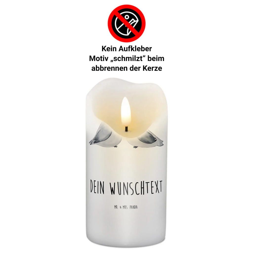 Personalisierte Kerze Turteltauben Liebe Andachtskerze Mit Namensgravur, Tischkerze Mit Namensdruck, Firmungskerze Mit Wunschname, Schwimmkerze Mit Namen, Stearinkerze Mit Gravur, Holz-Kerze Mit Namen, Blockkerze Mit Namensdruck, Stabkerze Mit Gravur, Adventskerze Mit Wunschname, Outdoor-Kerze Mit Namensgravur, Bio-Kerze Mit Wunschname, Gedenkkerze Mit Namen, Gartenkerze Mit Namen, Tafelkerze Mit Wunschname, Gastgeschenk Kerze Mit Namen, Laternenkerze Mit Namensdruck, Teelicht Mit Namensdruck, Trauerkerze Mit Namen, Duftkerze Mit Namen, Handgemachte Kerze Mit Wunschname, Personalisierte Kerze, Taufekerze Mit Namensgravur, Kerze Mit Spruch Und Namen, Kerze Mit Namen, Osterkerze Mit Namen, Grabkerze Mit Namensgravur, Streukerze Mit Namensdruck, Metall-Kerze Mit Namensgravur, Weihnachtskerze Mit Namensgravur, Votivkerze Mit Wunschname, Kerze Mit Prägung Und Wunschname, Stumpenkerze Mit Namensgravur, Kommunionkerze Mit Namen, Handgegossene Kerze Mit Namen, Glas-Kerze Mit Wunschname, Kerzen-Set Mit Namensgravur, Kerze Für Hochzeit Mit Namensgravur, LED-Kerze Mit Wunschname, Sojawachskerze Mit Namensdruck, Kerze Für Geburtstag Mit Wunschname, Bienenwachskerze Mit Wunschname, Fair-Trade-Kerze Mit Namensgravur, Liebe, Partner, Freund, Freundin, Ehemann, Ehefrau, Heiraten, Verlobung, Heiratsantrag, Liebesgeschenk, Jahrestag, Hocheitstag, Turteltäubchen, Tauben, Geschenk Hochzeit, Verlobt, Hochzeitstag, Verheiratet, Geschenk Freund, Verliebt, Turteltauben, Liebesbeweis, Geschenk Freundin