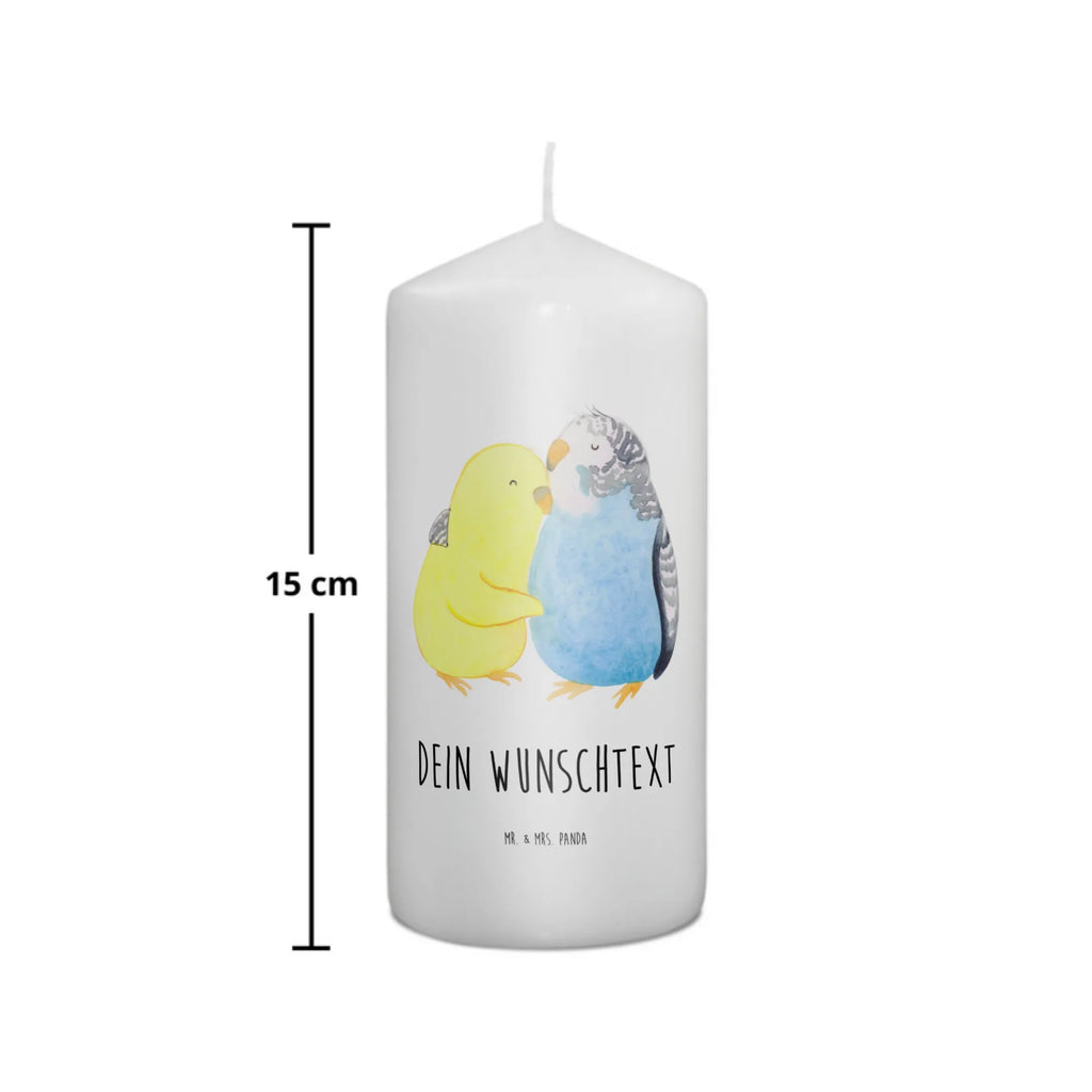 Personalisierte Kerze Wellensittich Liebe Glas-Kerze Mit Wunschname, Outdoor-Kerze Mit Namensgravur, Gastgeschenk Kerze Mit Namen, Kerzen-Set Mit Namensgravur, Trauerkerze Mit Namen, Personalisierte Kerze, Laternenkerze Mit Namensdruck, Kerze Für Hochzeit Mit Namensgravur, Metall-Kerze Mit Namensgravur, Sojawachskerze Mit Namensdruck, Kommunionkerze Mit Namen, Handgegossene Kerze Mit Namen, Bio-Kerze Mit Wunschname, Holz-Kerze Mit Namen, Stearinkerze Mit Gravur, Gedenkkerze Mit Namen, Blockkerze Mit Namensdruck, Stumpenkerze Mit Namensgravur, Osterkerze Mit Namen, Bienenwachskerze Mit Wunschname, Teelicht Mit Namensdruck, Gartenkerze Mit Namen, Duftkerze Mit Namen, Andachtskerze Mit Namensgravur, Schwimmkerze Mit Namen, Tafelkerze Mit Wunschname, Kerze Mit Namen, Taufekerze Mit Namensgravur, Fair-Trade-Kerze Mit Namensgravur, Stabkerze Mit Gravur, Tischkerze Mit Namensdruck, Weihnachtskerze Mit Namensgravur, Firmungskerze Mit Wunschname, Adventskerze Mit Wunschname, Kerze Für Geburtstag Mit Wunschname, Kerze Mit Spruch Und Namen, Handgemachte Kerze Mit Wunschname, Kerze Mit Prägung Und Wunschname, Votivkerze Mit Wunschname, LED-Kerze Mit Wunschname, Grabkerze Mit Namensgravur, Streukerze Mit Namensdruck, Liebe, Partner, Freund, Freundin, Ehemann, Ehefrau, Heiraten, Verlobung, Heiratsantrag, Liebesgeschenk, Jahrestag, Hocheitstag, Wellensittich, Kuscheln, Vögel, Nähe, Vertrauen
