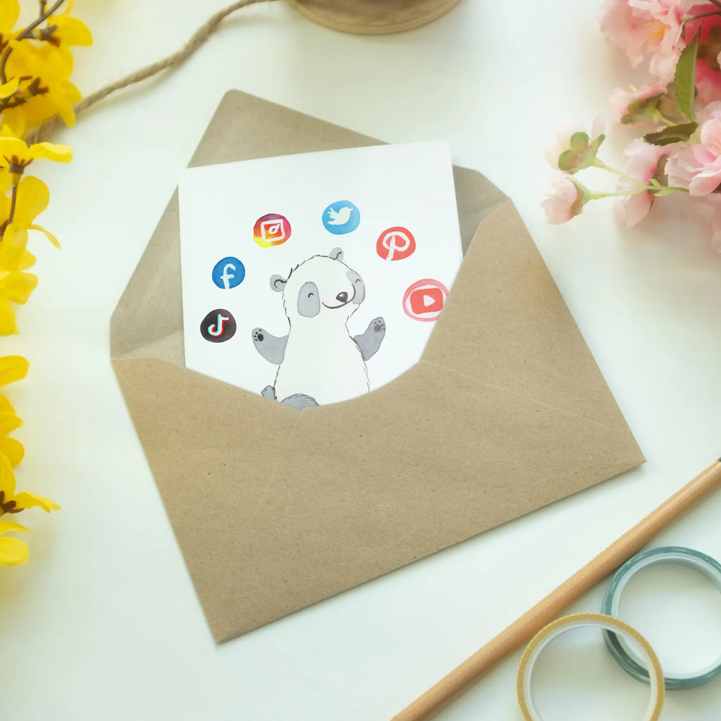 Grußkarte Social Media Manager Herz Klappkarte, Glückwunschkarte, Grußkarte, Hochzeitskarte, Karte, Ansichtskarten, Einladungskarte, Geburtstagskarte, Beruf, Ausbildung, Jubiläum, Abschied, Rente, Kollege, Kollegin, Geschenk, Schenken, Arbeitskollege, Mitarbeiter, Firma, Danke, Dankeschön