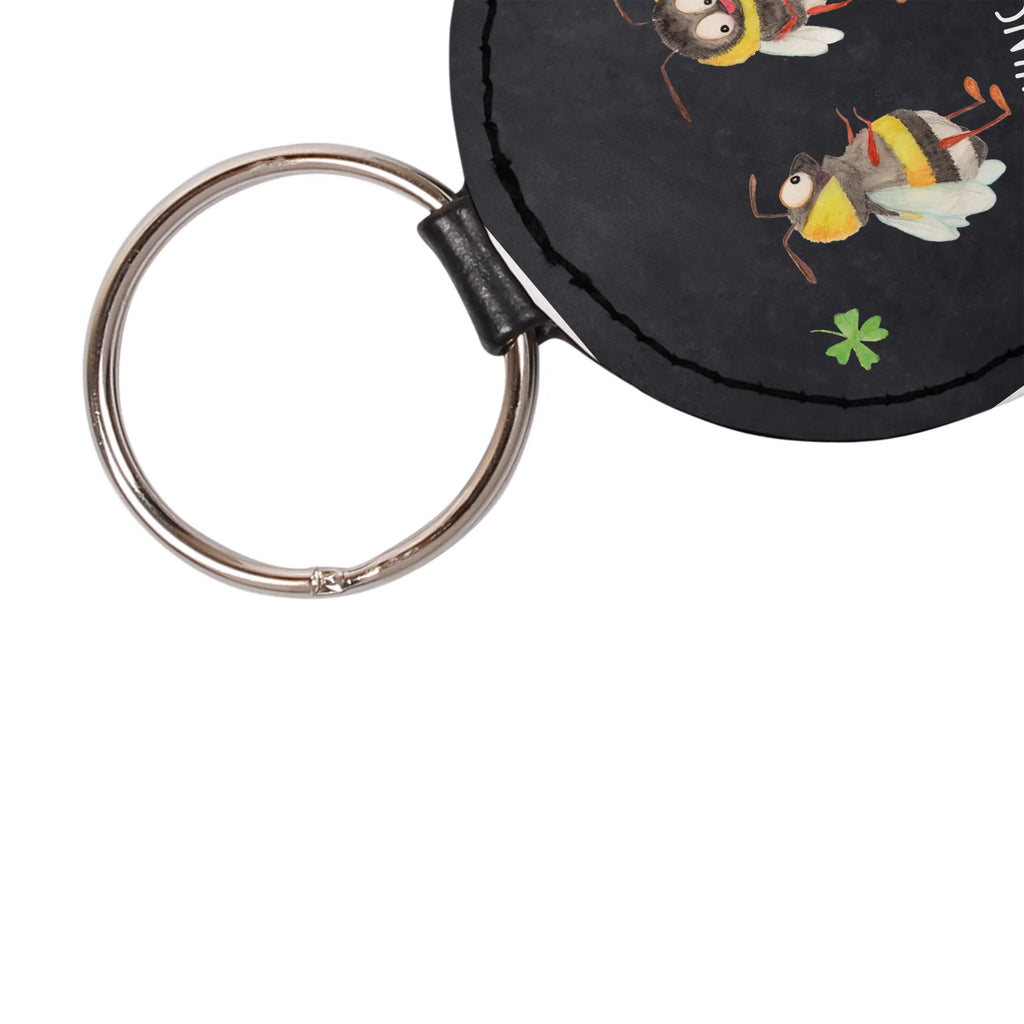 Personalisierter Schlüsselanhänger Bienen Paar Schlüsselanhänger Mit Koordinaten, Freundschafts Schlüsselanhänger Mit Namen, Schlüsselanhänger Mit Wunschtext, Schlüsselanhänger Aus Holz Mit Wunschtext, Schlüsselanhänger Für Paare Mit Wunschtext, Schlüsselanhänger Mit Herz Und Gravur, Schlüsselanhänger Mit Text, Schlüsselanhänger Bedruckt, Schlüsselanhänger Mit Datum, Schlüsselanhänger Mit Gravur, Schlüsselanhänger Vintage Mit Gravur, Schlüsselanhänger Geschenk Personalisiert, Schlüsselanhänger Mit Spruch, Personalisierter Schlüsselanhänger, Schlüsselanhänger Für Haus Mit Gravur, Schlüsselanhänger Für Frauen Mit Wunschtext, Schlüsselanhänger Mit Namen, Schlüsselanhänger Mit Initialen, Filz Schlüsselanhänger Mit Text, Handgemachter Schlüsselanhänger Mit Wunschtext, Schlüsselanhänger Mit Widmung, Schlüsselanhänger Für Auto Mit Wunschtext, Schlüsselanhänger Modern Mit Namen, Schlüsselanhänger Für Kinder Mit Namen, Schlüsselanhänger Für Männer Mit Gravur, Schlüsselanhänger Selbst Gestalten, Schlüsselanhänger Mit Botschaft, Schlüsselanhänger Aus Leder Mit Gravur, Partner Schlüsselanhänger Personalisiert, Schlüsselanhänger Individuell, Metall Schlüsselanhänger Mit Namen, Schlüsselanhänger Liebevoll Gestaltet, Liebe, Partner, Freund, Freundin, Ehemann, Ehefrau, Heiraten, Verlobung, Heiratsantrag, Liebesgeschenk, Jahrestag, Hocheitstag, Valentinstag, verliebte Schildkröten, für Ehemann, Liebesbeweis, Mitbringsel, Schildkröten, Geschenk für Frauen, Hochzeitstag, Geschenk für Partner, Geschenk für Freundin, für Männer