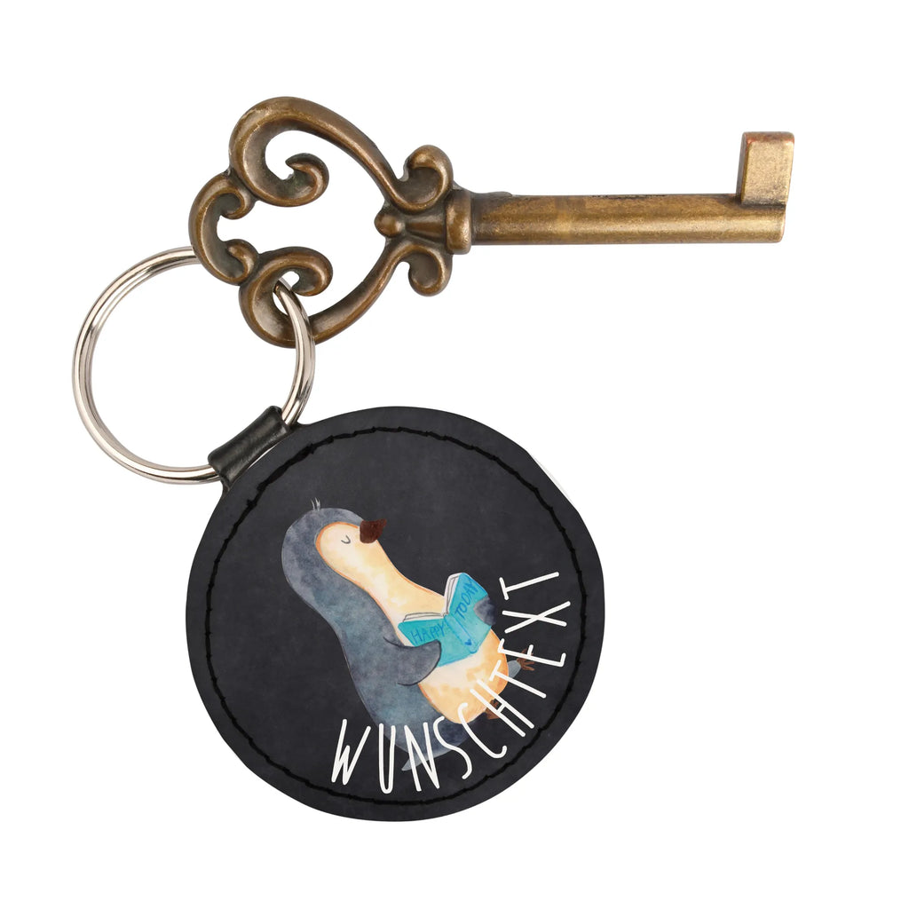 Personalised key ring Penguin A book Schlüsselanhänger Für Männer Mit Gravur, Schlüsselanhänger Liebevoll Gestaltet, Schlüsselanhänger Mit Widmung, Schlüsselanhänger Individuell, Partner Schlüsselanhänger Personalisiert, Personalisierter Schlüsselanhänger, Filz Schlüsselanhänger Mit Text, Schlüsselanhänger Für Paare Mit Wunschtext, Freundschafts Schlüsselanhänger Mit Namen, Schlüsselanhänger Für Frauen Mit Wunschtext, Schlüsselanhänger Mit Koordinaten, Schlüsselanhänger Geschenk Personalisiert, Schlüsselanhänger Mit Datum, Schlüsselanhänger Für Kinder Mit Namen, Schlüsselanhänger Für Haus Mit Gravur, Handgemachter Schlüsselanhänger Mit Wunschtext, Schlüsselanhänger Mit Wunschtext, Schlüsselanhänger Bedruckt, Metall Schlüsselanhänger Mit Namen, Schlüsselanhänger Mit Herz Und Gravur, Schlüsselanhänger Aus Holz Mit Wunschtext, Schlüsselanhänger Mit Initialen, Schlüsselanhänger Aus Leder Mit Gravur, Schlüsselanhänger Mit Text, Schlüsselanhänger Für Auto Mit Wunschtext, Schlüsselanhänger Mit Botschaft, Schlüsselanhänger Selbst Gestalten, Schlüsselanhänger Modern Mit Namen, Schlüsselanhänger Vintage Mit Gravur, Pinguin, Pinguine, Urlaub, Buch, Ferien, Bücherwurm, Faulenzen, Lesen, Freizeit, Nichtstun
