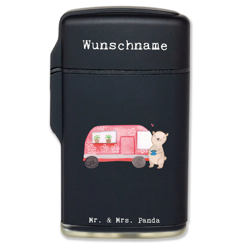 Personalisiertes Feuerzeug Bär Camper Feuerzeug Mit Text, Feuerzeug mit Widmung, Feuerzeug Mit Spruch, Feuerzeug Mit Wunschname, Feuerzeug Mit Datum, Feuerzeug Mit Namen, Feuerzeug Mit Widmung, Feuerzeug Für Männer Mit Namen, Graviertes Feuerzeug, Feuerzeug Für Frauen Personalisiert, Hochwertiges Feuerzeug Mit Namen, Feuerzeug Personalisiert, Personalisiertes Feuerzeug, Feuerzeug Selbst Gestalten, Feuerzeug Als Geschenk Personalisiert, Feuerzeug Mit Gravur, Feuerzeug Mit Namen Und Symbol, Feuerzeug Mit Gas nachfüllbar, Feuerzeug Mit Persönlicher Gravur, Feuerzeug Mit Wunschtext, Feuerzeug Bedrucken Lassen, Feuerzeug Geschenk Mit Namen, Feuerzeug Mit Initialen, Individuelles Feuerzeug, Geschenk, Sport, Sportart, Hobby, Schenken, Danke, Dankeschön, Auszeichnung, Gewinn, Sportler, Wohnmobil, Campingplatz, Camper, Campen, Roadtrip, Urlaub, Zelten