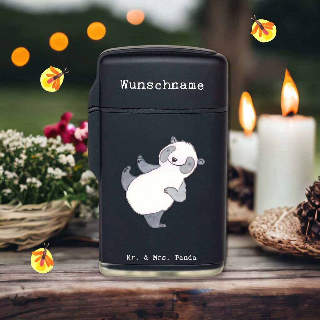 Personalisiertes Feuerzeug Panda Kampfkunst Feuerzeug Als Geschenk Personalisiert, Personalisiertes Feuerzeug, Feuerzeug Mit Namen Und Symbol, Feuerzeug Personalisiert, Feuerzeug Mit Wunschtext, Feuerzeug Selbst Gestalten, Feuerzeug Mit Wunschname, Hochwertiges Feuerzeug Mit Namen, Individuelles Feuerzeug, Graviertes Feuerzeug, Feuerzeug Mit Gas nachfüllbar, Feuerzeug mit Widmung, Feuerzeug Für Frauen Personalisiert, Feuerzeug Mit Namen, Feuerzeug Mit Text, Feuerzeug Mit Spruch, Feuerzeug Für Männer Mit Namen, Feuerzeug Mit Gravur, Feuerzeug Mit Initialen, Feuerzeug Mit Persönlicher Gravur, Feuerzeug Mit Datum, Feuerzeug Mit Widmung, Feuerzeug Bedrucken Lassen, Feuerzeug Geschenk Mit Namen, Geschenk, Sport, Sportart, Hobby, Schenken, Danke, Dankeschön, Auszeichnung, Gewinn, Sportler, Selbstverteidigung, Kampfkunst, Kampfsportarten