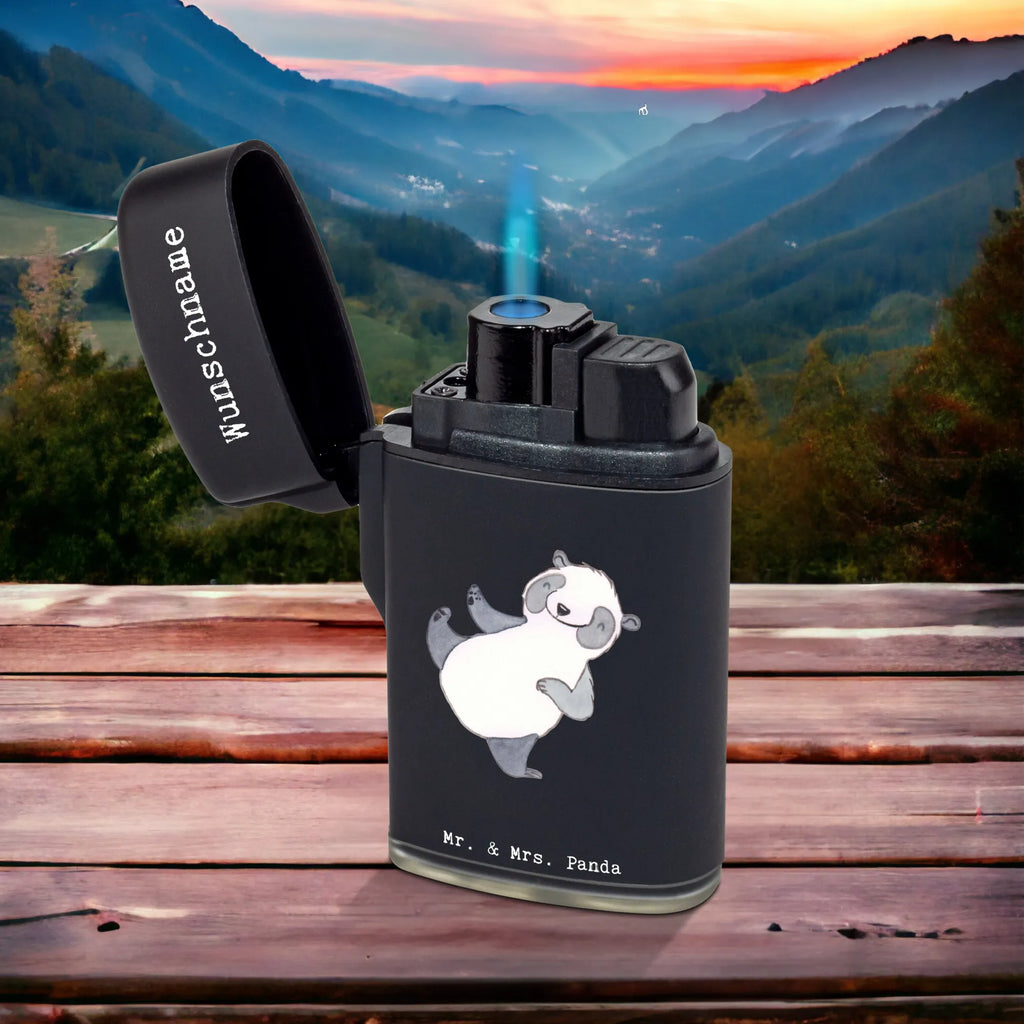 Personalisiertes Feuerzeug Panda Kampfkunst Feuerzeug Als Geschenk Personalisiert, Personalisiertes Feuerzeug, Feuerzeug Mit Namen Und Symbol, Feuerzeug Personalisiert, Feuerzeug Mit Wunschtext, Feuerzeug Selbst Gestalten, Feuerzeug Mit Wunschname, Hochwertiges Feuerzeug Mit Namen, Individuelles Feuerzeug, Graviertes Feuerzeug, Feuerzeug Mit Gas nachfüllbar, Feuerzeug mit Widmung, Feuerzeug Für Frauen Personalisiert, Feuerzeug Mit Namen, Feuerzeug Mit Text, Feuerzeug Mit Spruch, Feuerzeug Für Männer Mit Namen, Feuerzeug Mit Gravur, Feuerzeug Mit Initialen, Feuerzeug Mit Persönlicher Gravur, Feuerzeug Mit Datum, Feuerzeug Mit Widmung, Feuerzeug Bedrucken Lassen, Feuerzeug Geschenk Mit Namen, Geschenk, Sport, Sportart, Hobby, Schenken, Danke, Dankeschön, Auszeichnung, Gewinn, Sportler, Selbstverteidigung, Kampfkunst, Kampfsportarten