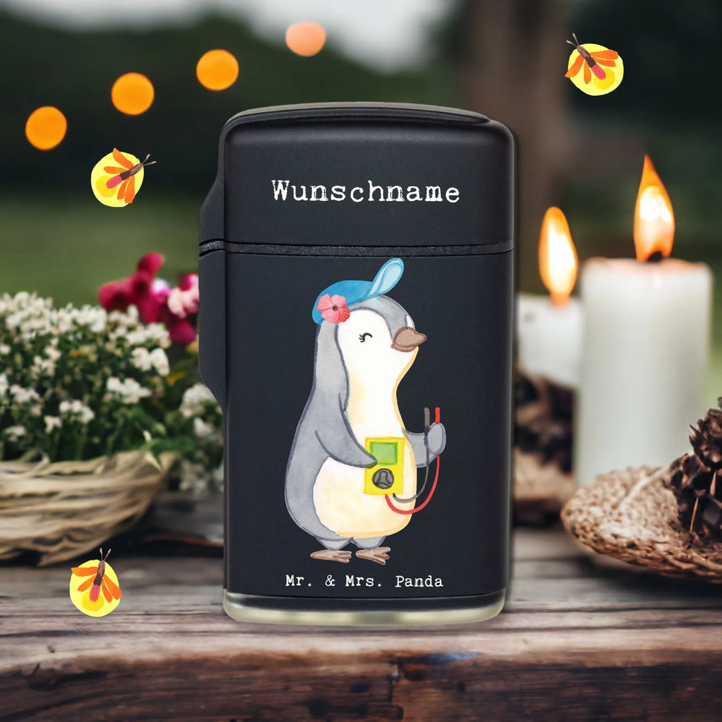 Personalisiertes Feuerzeug Elektrikerin mit Herz Feuerzeug Mit Spruch, Feuerzeug Für Männer Mit Namen, Feuerzeug Für Frauen Personalisiert, Feuerzeug Bedrucken Lassen, Feuerzeug Personalisiert, Feuerzeug Als Geschenk Personalisiert, Personalisiertes Feuerzeug, Feuerzeug Mit Wunschtext, Feuerzeug Mit Text, Feuerzeug Mit Namen Und Symbol, Feuerzeug Mit Widmung, Feuerzeug Mit Datum, Hochwertiges Feuerzeug Mit Namen, Feuerzeug Selbst Gestalten, Feuerzeug Mit Gas nachfüllbar, Feuerzeug Mit Namen, Feuerzeug Mit Initialen, Feuerzeug Mit Gravur, Graviertes Feuerzeug, Individuelles Feuerzeug, Feuerzeug Mit Persönlicher Gravur, Feuerzeug Mit Wunschname, Feuerzeug mit Widmung, Feuerzeug Geschenk Mit Namen, Beruf, Ausbildung, Jubiläum, Abschied, Rente, Kollege, Kollegin, Geschenk, Schenken, Arbeitskollege, Mitarbeiter, Firma, Danke, Dankeschön, Gesellenprüfung, Elektronmonteurin, Elektrotechnikerin, Elektrikerin, Elektroinstallateurin, Elektromeisterin