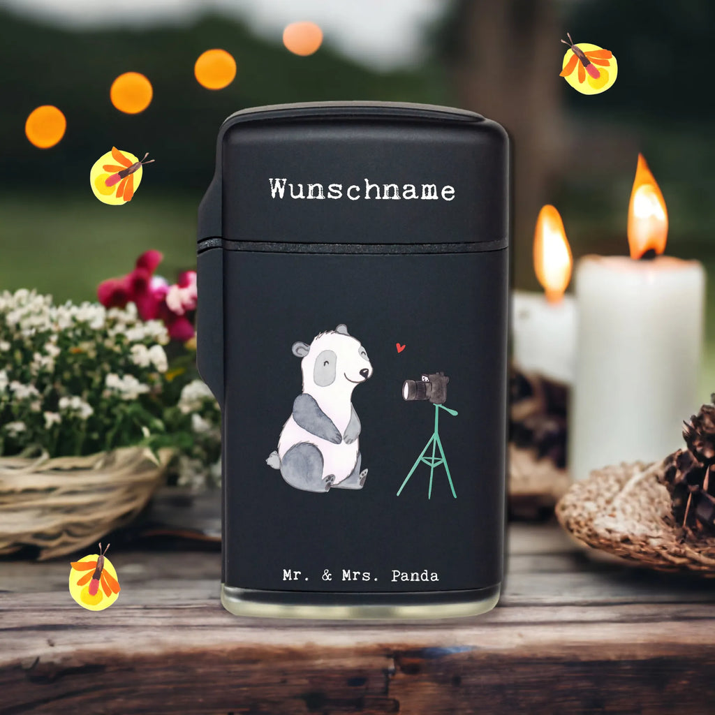 Personalisiertes Feuerzeug Vlogger mit Herz Personalisiertes Feuerzeug, Graviertes Feuerzeug, Hochwertiges Feuerzeug Mit Namen, Feuerzeug Als Geschenk Personalisiert, Feuerzeug Mit Initialen, Feuerzeug Mit Gas Nachfüllbar, Feuerzeug Selbst Gestalten, Feuerzeug Personalisiert, Feuerzeug Bedrucken Lassen, Feuerzeug Geschenk Mit Namen, Feuerzeug Mit Wunschtext, Feuerzeug Mit Widmung, Feuerzeug Mit Namen, Feuerzeug Mit Persönlicher Gravur, Feuerzeug Für Männer Mit Namen, Feuerzeug Für Frauen Personalisiert, Feuerzeug Mit Wunschname, Feuerzeug Mit Spruch, Feuerzeug Mit Text, Feuerzeug Mit Gravur, Feuerzeug Mit Namen Und Symbol, Individuelles Feuerzeug, Feuerzeug Mit Datum, Geschenk, Schenken, Jubiläum, Danke, Dankeschön, Beruf, Ausbildung, Abschied, Rente, Kollege, Kollegin, Arbeitskollege, Mitarbeiter, Firma