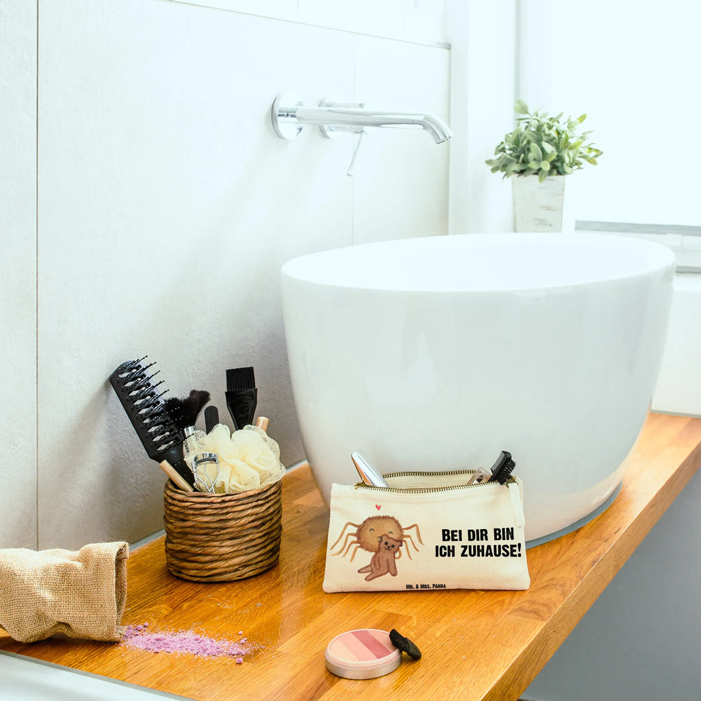 Make-up bag Spider Agathe Teddy beauty tasche, beauty case, Etui, Federmappe, pinsel tasche, Schlampermäppchen, Kosmetikbeutel, toiletry bag, Stiftemäppchen, Waschtasche, pencil case, Mäppchen, Schminkbeutel, Kosmetiktasche, Kulturtasche, utensilientasche, Kulturbeutel, kosmetiktäschchen, Waschbeutel, aufbewahrungstasche, Schminktäschchen, aufbewahrungsbeutel, Schminktasche, Videos, Agathe, Spinne Agathe, Merchandise, Spinne, Dankeschön, Miteinander, Treue, Liebesbeweis, Teddy, Liebesgeschenk, Verliebt, Freundschaft