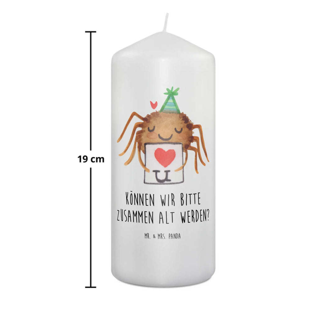 Kerze Spinne Agathe Brief geburtskerze, Kerze, Kerze Mit Motiv, Erinnerungskerze, Gartenkerze, adventskerze, hochzeitskerze, Tischkerze, Weihnachtskerze, wachskerze, Kerze Mit Spruch, erinnerungslicht, Blockkerze, zylinderkerze, Geburtstagskerze, osterkerze, Tafelkerze, bedruckte kerze, Laternenkerze, dekorative kerze, dekokerze, grosse kerze, Dinnerkerze, wunschkerze, Stumpenkerze, Kommunionskerze, Handgemachte Kerze, schmuckkerze, Spinne Agathe, Merchandise, Spinne, Agathe, Videos, Heiratsantrag, Liebespaar, Ich Liebe dich, Liebesgeschenk, Verliebt, Treuetest, Liebesbeweis, Treuebeweis