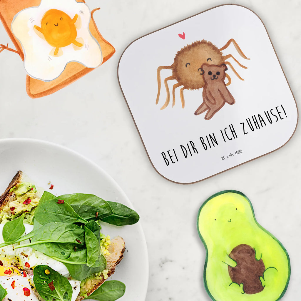 Quadratische Untersetzer Spinne Agathe Teddy Untersetzer für Gläser, Untersetzer aus Holz, Glasuntersetzer, Untersetzer Gläser, Untersetzer, Holzuntersetzer, Bierdeckel, Untersetzer Holz, Getränkeuntersetzer, Untersetzer Design, Korkuntersetzer, Tassen Untersetzer, Spinne Agathe, Spinne, Agathe, Videos, Merchandise, Miteinander, Freundschaft, Liebesbeweis, Liebesgeschenk, Verliebt, Teddy, Treue, Dankeschön