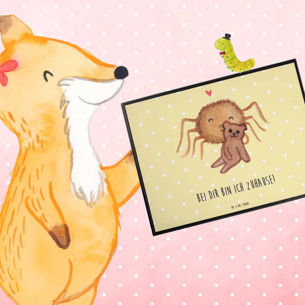 Schreibtischunterlage Spinne Agathe Teddy tischpad, Schreibtisch Unterlagen, schreibauflagen, tischauflagen, arbeitsmatte, schreibmatte, pultunterlage, Schreibtischauflage, schreibtischunterlagen, schreibauflage, Schreibunterlage, Tischunterlage, tischmatte, Schreibtisch Matte, schreibtischunterlage, schreibtischauflagen, tischauflage, arbeitsunterlage, schreibtischmatte, tischmatten, tischpads, Spinne Agathe, Spinne, Agathe, Videos, Merchandise, Dankeschön, Liebesbeweis, Freundschaft, Treue, Miteinander, Liebesgeschenk, Teddy, Verliebt