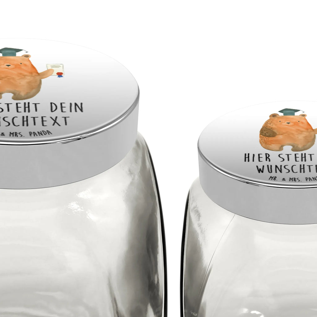 Personalisiertes Bonbonglas Prüfungsbär Bonboniere Mit Gravur, Vorratsdose Für Süßigkeiten Mit Gravur, Naschdose Mit Namen, Bonbonglas Mit Wunschtext, Glasbehälter Für Naschzeug Mit Gravur, Glas Für Bonbons Mit Namen, Bonbonglas Selbst Gestalten, Bonbonglas Mit Korken Und Namen, Bonbonglas Mit Liebevollem Spruch, Bonbonglas Für Kinder Mit Namen, Bonbonglas Graviert, Bonbonglas Bedruckt, Geschenkglas Für Süßes Mit Wunschtext, Bonbonglas Mit Schraubdeckel Und Wunschtext, Bonbonglas Küche Mit Gravur, Bonbonglas Für Erwachsene Personalisiert, Bonbonglas Party Mit Wunschtext, Naschglas Mit Wunschtext, Süßigkeitenglas Mit Wunschtext, Leckerliglas Mit Wunschtext, Deko Bonbonglas Mit Gravur, Bonbonglas Mit Spruch, Vorratsglas Für Süßigkeiten Personalisiert, Bonbonglas Als Geschenk Personalisiert, Bonbonglas Mit Namen, Bonbonglas Mit Deckel Und Gravur, Bonbonglas Vintage Mit Wunschtext, Personalisiertes Bonbonglas, Glasdose Für Bonbons Personalisiert, Bonbonglas Retro Mit Namen, Aufbewahrungsglas Für Süßes Mit Namen, Candyglas Mit Gravur, Glas Für Naschkatzen Mit Wunschtext, Teddy, Bär, Teddybär, Prüfungen, Abschluss, Abitur, Abschlusszeugnis, Zeugnis, Prüfung Bestanden