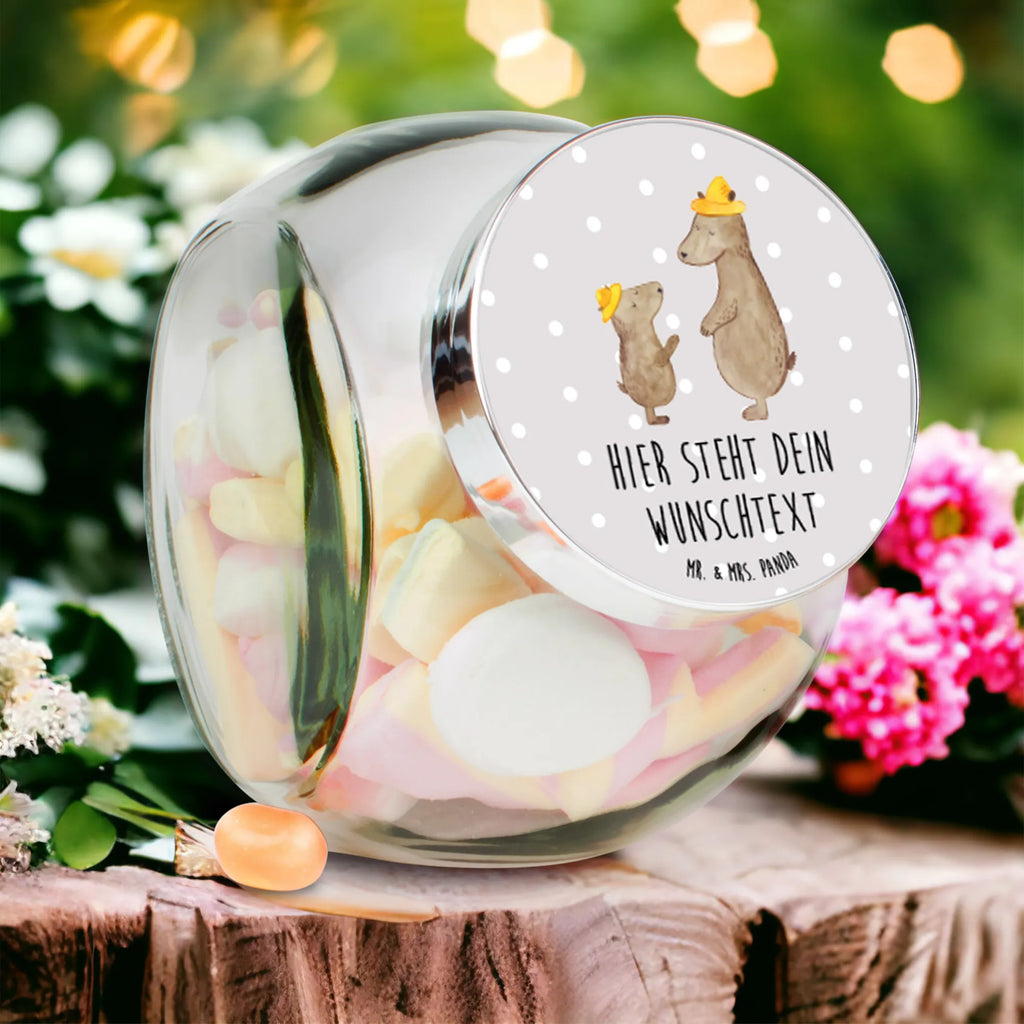 Personalisiertes Bonbonglas Bären mit Hut Süßigkeitenglas Mit Wunschtext, Bonbonglas Retro Mit Namen, Bonbonglas Party Mit Wunschtext, Deko Bonbonglas Mit Gravur, Bonbonglas Küche Mit Gravur, Bonbonglas Mit Korken Und Namen, Bonbonglas Mit Schraubdeckel Und Wunschtext, Personalisiertes Bonbonglas, Bonbonglas Selbst Gestalten, Bonbonglas Mit Namen, Bonbonglas Graviert, Glas Für Bonbons Mit Namen, Vorratsglas Für Süßigkeiten Personalisiert, Bonbonglas Für Erwachsene Personalisiert, Bonbonglas Mit Spruch, Geschenkglas Für Süßes Mit Wunschtext, Glasbehälter Für Naschzeug Mit Gravur, Naschdose Mit Namen, Bonbonglas Mit Wunschtext, Bonbonglas Für Kinder Mit Namen, Bonbonglas Vintage Mit Wunschtext, Bonbonglas Bedruckt, Glasdose Für Bonbons Personalisiert, Vorratsdose Für Süßigkeiten Mit Gravur, Bonbonglas Als Geschenk Personalisiert, Bonbonglas Mit Liebevollem Spruch, Leckerliglas Mit Wunschtext, Glas Für Naschkatzen Mit Wunschtext, Bonboniere Mit Gravur, Bonbonglas Mit Deckel Und Gravur, Aufbewahrungsglas Für Süßes Mit Namen, Candyglas Mit Gravur, Naschglas Mit Wunschtext, Papa, Vatertag, Muttertag, Oma, Opa, Familie, Schwester, Mama, Bruder, Daddy, Sohn, Bären, Söhne, Papi, Kind, Vorbild, Dad, Family, Paps, Vater, Lieblingsmensch, Kinder, Bär, Vater-Sohn