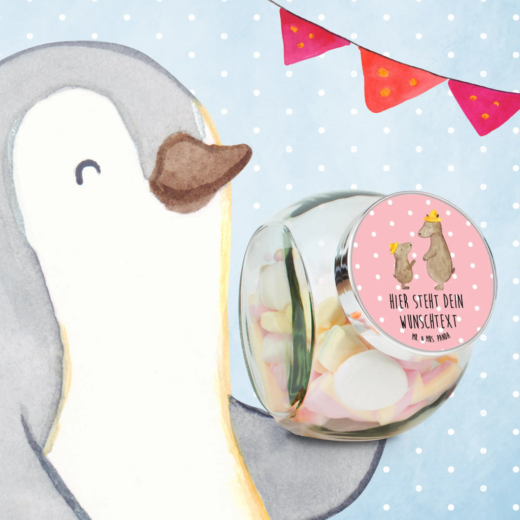 Personalisiertes Bonbonglas Bären mit Hut Süßigkeitenglas Mit Wunschtext, Bonbonglas Retro Mit Namen, Bonbonglas Party Mit Wunschtext, Deko Bonbonglas Mit Gravur, Bonbonglas Küche Mit Gravur, Bonbonglas Mit Korken Und Namen, Bonbonglas Mit Schraubdeckel Und Wunschtext, Personalisiertes Bonbonglas, Bonbonglas Selbst Gestalten, Bonbonglas Mit Namen, Bonbonglas Graviert, Glas Für Bonbons Mit Namen, Vorratsglas Für Süßigkeiten Personalisiert, Bonbonglas Für Erwachsene Personalisiert, Bonbonglas Mit Spruch, Geschenkglas Für Süßes Mit Wunschtext, Glasbehälter Für Naschzeug Mit Gravur, Naschdose Mit Namen, Bonbonglas Mit Wunschtext, Bonbonglas Für Kinder Mit Namen, Bonbonglas Vintage Mit Wunschtext, Bonbonglas Bedruckt, Glasdose Für Bonbons Personalisiert, Vorratsdose Für Süßigkeiten Mit Gravur, Bonbonglas Als Geschenk Personalisiert, Bonbonglas Mit Liebevollem Spruch, Leckerliglas Mit Wunschtext, Glas Für Naschkatzen Mit Wunschtext, Bonboniere Mit Gravur, Bonbonglas Mit Deckel Und Gravur, Aufbewahrungsglas Für Süßes Mit Namen, Candyglas Mit Gravur, Naschglas Mit Wunschtext, Papa, Vatertag, Muttertag, Oma, Opa, Familie, Schwester, Mama, Bruder, Daddy, Sohn, Bären, Söhne, Papi, Kind, Vorbild, Dad, Family, Paps, Vater, Lieblingsmensch, Kinder, Bär, Vater-Sohn