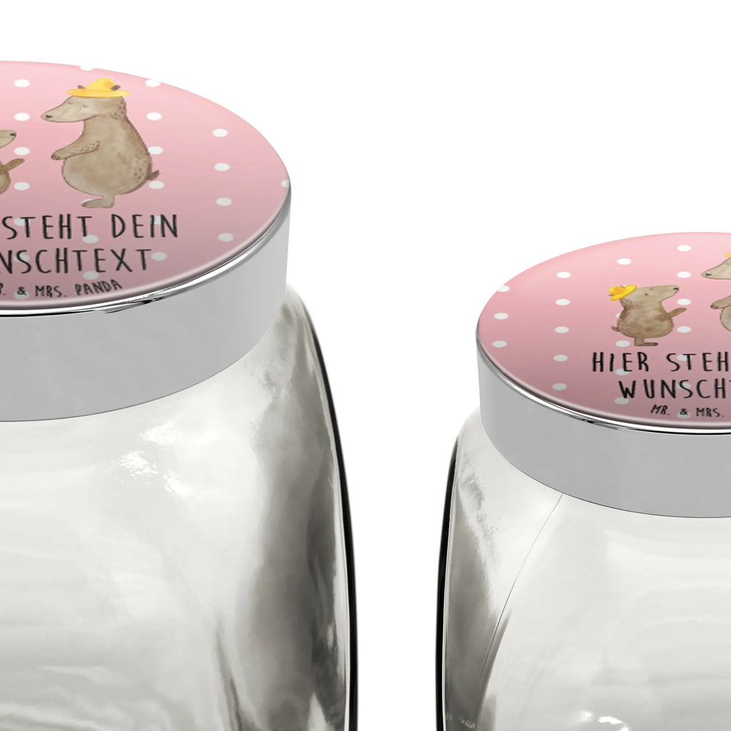 Personalisiertes Bonbonglas Bären mit Hut Süßigkeitenglas Mit Wunschtext, Bonbonglas Retro Mit Namen, Bonbonglas Party Mit Wunschtext, Deko Bonbonglas Mit Gravur, Bonbonglas Küche Mit Gravur, Bonbonglas Mit Korken Und Namen, Bonbonglas Mit Schraubdeckel Und Wunschtext, Personalisiertes Bonbonglas, Bonbonglas Selbst Gestalten, Bonbonglas Mit Namen, Bonbonglas Graviert, Glas Für Bonbons Mit Namen, Vorratsglas Für Süßigkeiten Personalisiert, Bonbonglas Für Erwachsene Personalisiert, Bonbonglas Mit Spruch, Geschenkglas Für Süßes Mit Wunschtext, Glasbehälter Für Naschzeug Mit Gravur, Naschdose Mit Namen, Bonbonglas Mit Wunschtext, Bonbonglas Für Kinder Mit Namen, Bonbonglas Vintage Mit Wunschtext, Bonbonglas Bedruckt, Glasdose Für Bonbons Personalisiert, Vorratsdose Für Süßigkeiten Mit Gravur, Bonbonglas Als Geschenk Personalisiert, Bonbonglas Mit Liebevollem Spruch, Leckerliglas Mit Wunschtext, Glas Für Naschkatzen Mit Wunschtext, Bonboniere Mit Gravur, Bonbonglas Mit Deckel Und Gravur, Aufbewahrungsglas Für Süßes Mit Namen, Candyglas Mit Gravur, Naschglas Mit Wunschtext, Papa, Vatertag, Muttertag, Oma, Opa, Familie, Schwester, Mama, Bruder, Daddy, Sohn, Bären, Söhne, Papi, Kind, Vorbild, Dad, Family, Paps, Vater, Lieblingsmensch, Kinder, Bär, Vater-Sohn