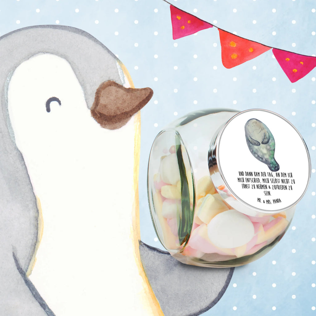 Candy Jar manatee happy Glas Für Schokolade, Bonbonglas Rund, Bonbonglas, Geschenkglas Für Süßes, Naschglas, Glasdose Für Bonbons, Süßigkeitenglas, Bonbonglas Vintage, Bonbonglas Für Kinder, Bonbonglas Retro, Glas Für Naschkatzen, Aufbewahrung Leckerli, Bonbonglas Mit Deckel, Vorratsglas Mit Deckel, Vorratsdose, Bonbonglas Für Erwachsene, Glasdose Für Leckereien, Naschdose, Candyglas, Glasbehälter Für Naschzeug, Bonbonglas Transparent, Bonbonglas Eckig, Bonbonglas Groß, Deko Bonbonglas, Aufbewahrungsglas Für Süßes, Bonbonglas Dekorativ, Glas Für Bonbons, Glas Für Lakritz, Bonbonglas Glas Klar, Leckerliglas, Bonbonglas Mit Schraubdeckel, Glas Für Gummibärchen, Bonbonglas Klein, Bonbonbehälter, Bonbonglas Küche, Bonboniere, Bonbonglas Party, Vorratsglas Für Süßigkeiten, Glas Für Naschereien, Süßigkeitenglas Mit Deckel, Bonbonglas Mit Korken, Meerestiere, Meer, Urlaub, Seekühe, Selbstliebe, Zufrieden, Respekt, Liebeskummer, Neustart, Seekuh, Freundin, Achtsamkeit, Neuanfang