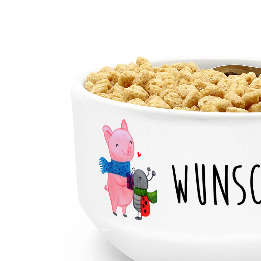 Personalisierte Müslischale Glühschwein Smörle Müslischale, Personalisierte Müs­lischale, Schüssel Personalisieren, Früstücksschüssel, Müs­lischale Geschenk, Müs­lischale mit Namen, Müs­lischale mit Name, Müs­lischale Personalisiert, Müs­lischale mit Text, Müs­lischale Spruch, Suppenschüssel, Bedruckte Müs­lischale, Große Müs­lischale mit Namen, Müs­lischale Name, Müslischüssel, Müs­lischale Namen, Personalisierte Schale, Personalisierte Schüsseln, Schale Personalisieren, Weihnachten, Winter, Weihnachtsdeko, Nikolaus, Advent, Heiligabend, Wintermotiv, Marienkäfer in Winterkleidung, Kreatives Glühschwein Design, Herzliches Marienkäfer Motiv, Glühwein Ist Köstlich Spruch, Handgezeichnetes Glühschwein, Smörle Der Stolze Marienkäfer, Süßer Marienkäfer Gibt Geschenk, Romantische Geschenkidee Glühwein, Winterlicher Glühwein Spruch, Glühwein Liebhaber Geschenk