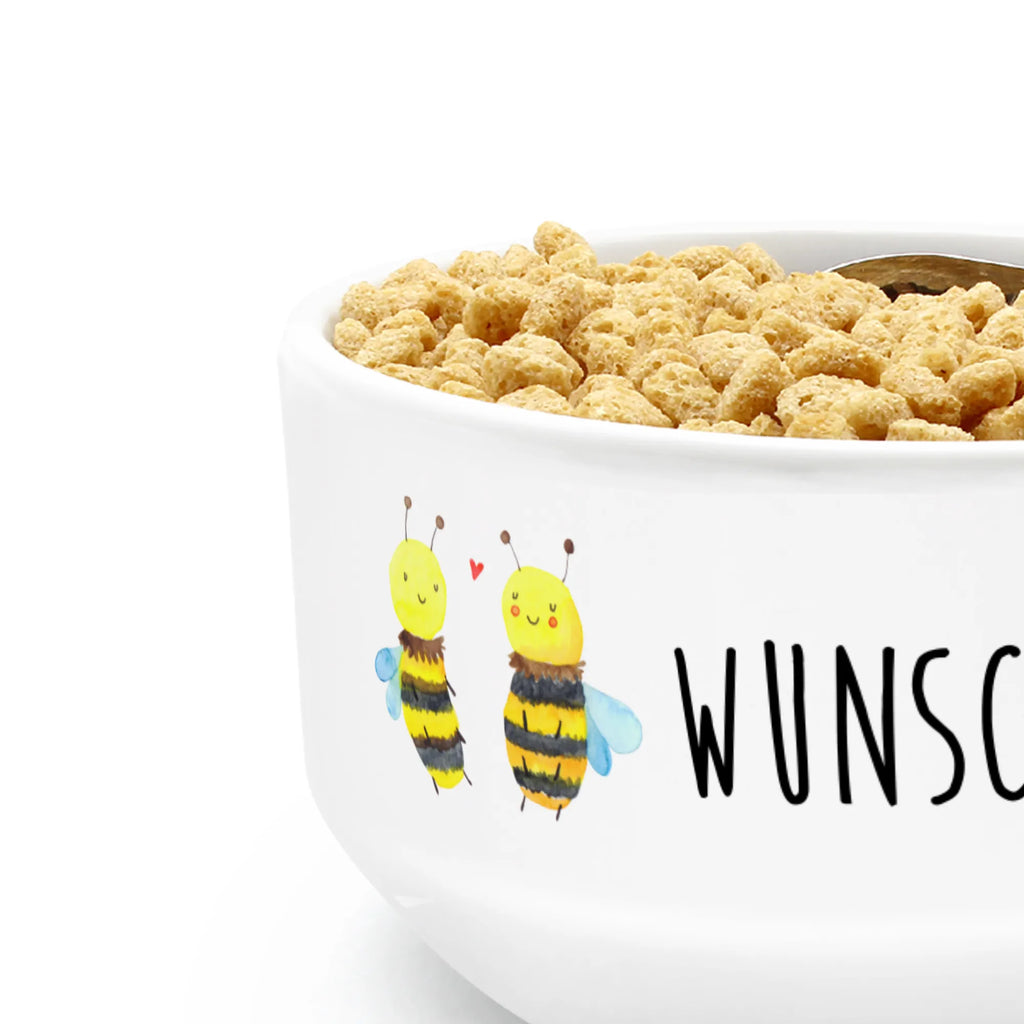 Personalisierte Müslischale Biene Verliebt Personalisierte Müs­lischale, Schüssel personalisieren, Dessertschüssel, Salatschüssel, Müs­lischale mit Namen, Porzellan Schale, Müs­lischale Spruch, Suppenschüssel, Müs­lischale mit Name, Keramik Schüssel, Früstücksschüssel, Große Müs­lischale mit Namen, Personalisierte Schale, Müslischüssel, Obstschale, Schüssel, Müs­lischale Name, Müslischale, Müs­lischale personalisiert, Müs­lischale Namen, Bedruckte Müs­lischale, Müs­lischale Geschenk, Schale personalisieren, Müs­lischale mit Text, Personalisierte Schüsseln, Snackschale, Biene, Wespe, Hummel