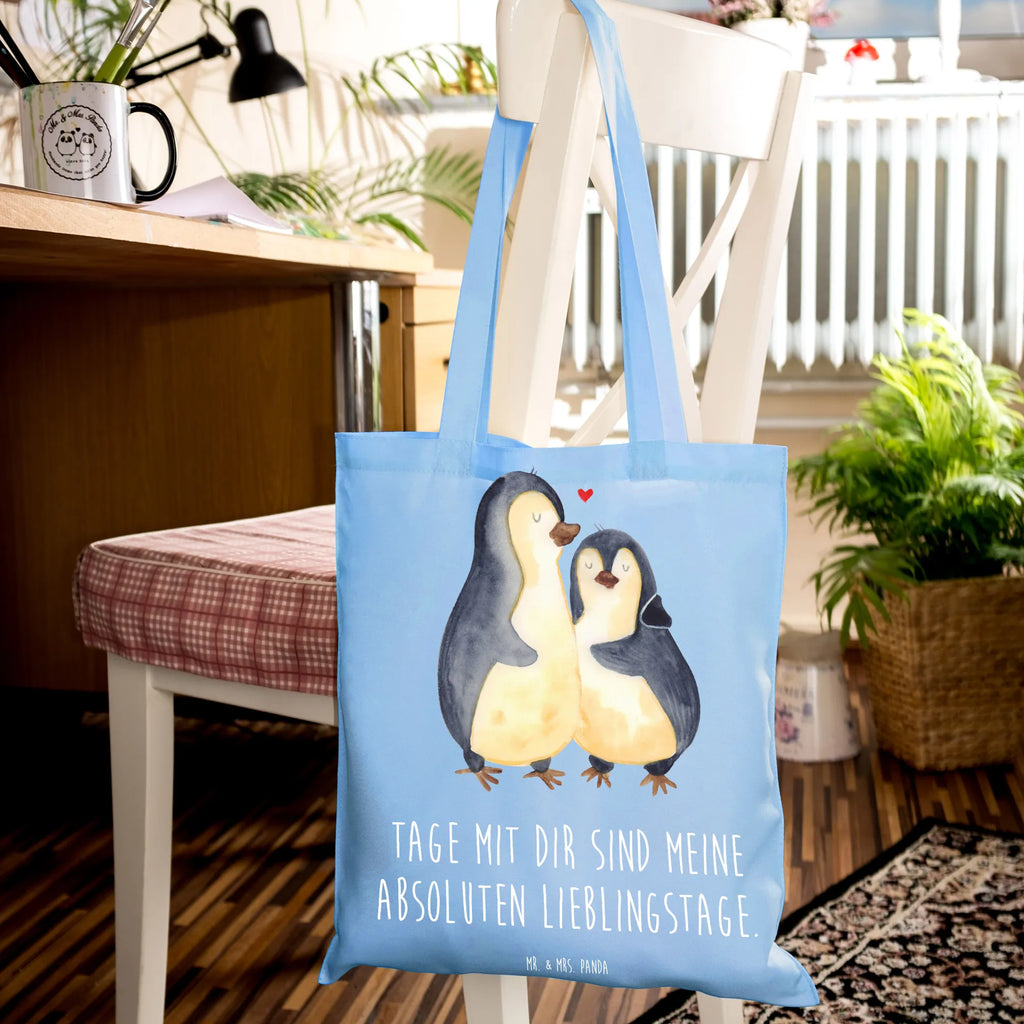 Tragetasche Pinguin umarmend shopping tasche, tote bag, Laptoptasche, Jutetasche, Strandtasche, Henkeltasche, Stofftasche, Einkaufstasche, Tasche, Einkaufsbeutel, Alltagstasche, Umhängetasche, Schultasche, Einkaufstüte, Jutebeutel, uni tasche, bedruckte tasche, büchertasche, Schultertasche, Badetasche, Statementbeutel, Tragetasche, Stoffbeutel, Beutel, Baumwolltasche, Beuteltasche, unitasche, baumwollbeutel, Shopper, Tüte, Leinentasche, Pinguin, Liebesbeweis, Verlobung, Liebe, Liebesgeschenk, Hochzeitstag, Jahrestag, Hochzeitsgeschenk, Liebespaar, Hochzeit