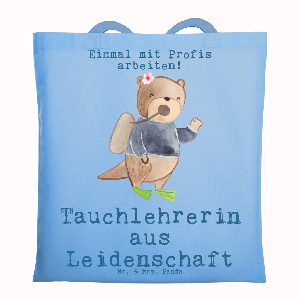 Tragetasche Tauchlehrerin aus Leidenschaft Beuteltasche, Jutebeutel, Stofftasche, Shopper, Beutel, Einkaufstasche, Badetasche, Schultertasche, Umhängetasche, Tragetasche, Strandtasche, Laptoptasche, Einkaufstüte, Stoffbeutel, Tasche, Jutetasche, Beruf, Ausbildung, Jubiläum, Abschied, Rente, Kollege, Kollegin, Geschenk, Schenken, Arbeitskollege, Mitarbeiter, Firma, Danke, Dankeschön