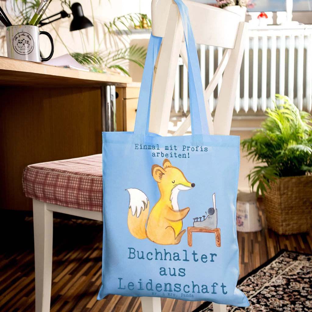 Tragetasche Buchhalter aus Leidenschaft Jutebeutel, campus tasche, Stofftasche, dokumententasche, universaltasche, Schulbeutel, stofftasche baumwolle, Laptoptasche, Baumwoll-Shopper, Baumwolltasche, Shopping Tasche, einkaufsshopper, textilbeutel, Beutel, umhängebeutel, umhängetasche baumwolle, Freizeittasche, Alltagstasche, baumwoll shopper, Umhängetasche, Baumwollbeutel, Stoffbeutel, Uni Tasche, schulterbeutel, Unitasche, Tüte, tasche baumwolle, Einkaufstasche, Shopper, tragetasche baumwolle, Tote Bag, Einkaufsbeutel, Schultasche, stoff shopper, Strandtasche, Büchertasche, schultertasche baumwolle, Stoff-Tragetasche, totebag, Tragetasche, Schultertasche, henkeltasche baumwolle, beutel baumwolle, textiltasche, Einkaufstüte, studententasche, festival tasche, einkaufstasche baumwolle, festivaltasche, freizeitbeutel, Henkeltasche, canvas tasche, Tasche, Baumwoll-Tragetasche, tragbeutel, Jutetasche, Geschenk, Schenken, Jubiläum, Danke, Dankeschön, Beruf, Ausbildung, Abschied, Rente, Kollege, Kollegin, Arbeitskollege, Mitarbeiter, Firma, Angestellter, Buchhalter, Backoffice Mitarbeiter, Bürojob