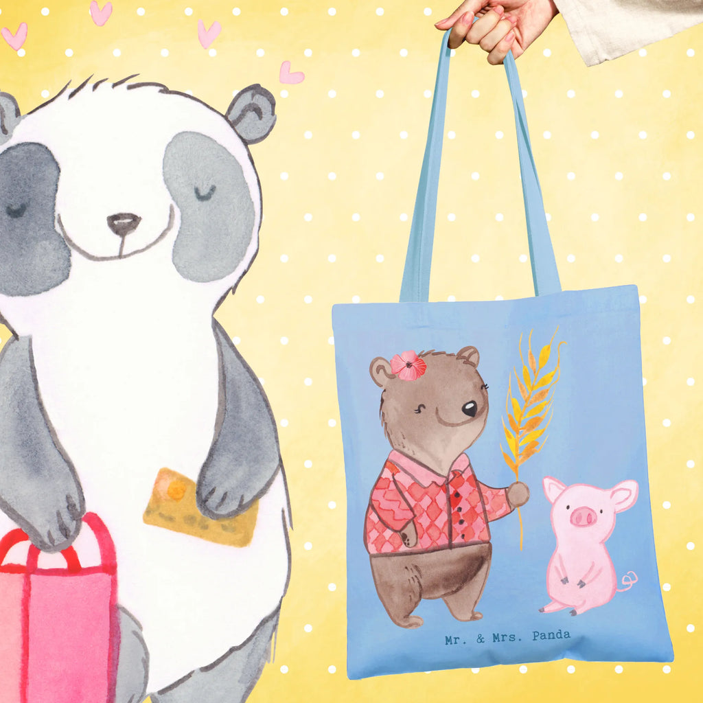 Tragetasche Landwirtin mit Herz Baumwolltasche, textiltasche, Shopper, Beutel, henkeltasche baumwolle, Henkeltasche, Alltagstasche, beutel baumwolle, Tote Bag, Einkaufstüte, stofftasche baumwolle, Jutetasche, schultertasche baumwolle, einkaufsshopper, Tragetasche, Schultasche, dokumententasche, Umhängetasche, totebag, Büchertasche, Uni Tasche, Einkaufstasche, einkaufstasche baumwolle, Einkaufsbeutel, schulterbeutel, Schultertasche, tasche baumwolle, Stoff-Tragetasche, studententasche, Unitasche, tragetasche baumwolle, Baumwollbeutel, canvas tasche, Strandtasche, festivaltasche, Tasche, Laptoptasche, Freizeittasche, Baumwoll-Tragetasche, Baumwoll-Shopper, tragbeutel, freizeitbeutel, Tüte, umhängebeutel, Stoffbeutel, Jutebeutel, textilbeutel, Stofftasche, universaltasche, Shopping Tasche, umhängetasche baumwolle, campus tasche, baumwoll shopper, stoff shopper, festival tasche, Schulbeutel, Geschenk, Kollegin, Arbeitskollege, Rente, Beruf, Mitarbeiter, Ausbildung, Firma, Jubiläum, Dankeschön, Kollege, Danke, Schenken, Abschied, Tierwirtin, Bäuerin, Farmerin, Landwirtin, Bauernhof, Agronomin