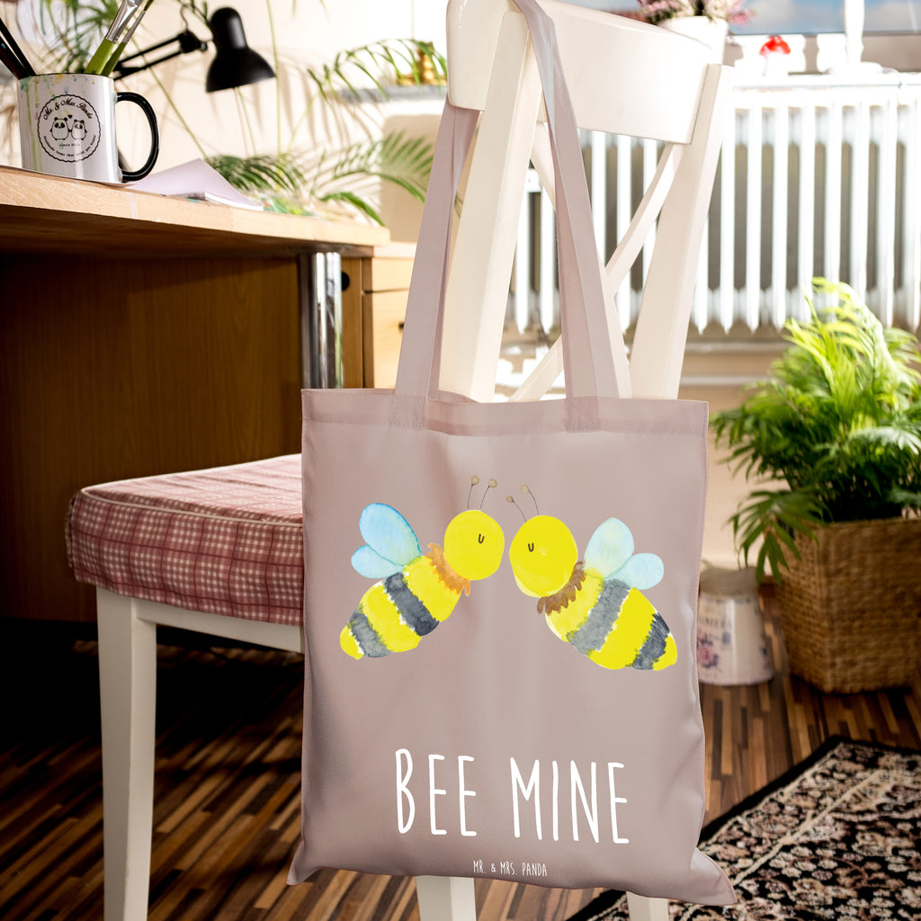 Tragetasche Biene Liebe Tote Bag, Schultasche, Shopper, canvas tasche, Baumwoll-Tragetasche, Strandtasche, Stofftasche, tragetasche baumwolle, Alltagstasche, Baumwollbeutel, campus tasche, Einkaufstasche, umhängetasche baumwolle, Umhängetasche, universaltasche, Schulbeutel, Tasche, Baumwolltasche, festival tasche, einkaufsshopper, Unitasche, studententasche, Einkaufstüte, beutel baumwolle, dokumententasche, einkaufstasche baumwolle, schulterbeutel, totebag, schultertasche baumwolle, Laptoptasche, henkeltasche baumwolle, Einkaufsbeutel, tasche baumwolle, Beutel, Shopping Tasche, Baumwoll-Shopper, Jutebeutel, textiltasche, Stoff-Tragetasche, tragbeutel, Büchertasche, stoff shopper, Freizeittasche, Schultertasche, Tragetasche, festivaltasche, baumwoll shopper, Uni Tasche, freizeitbeutel, Tüte, Stoffbeutel, Henkeltasche, Jutetasche, stofftasche baumwolle, umhängebeutel, textilbeutel, Biene, Wespe, Hummel