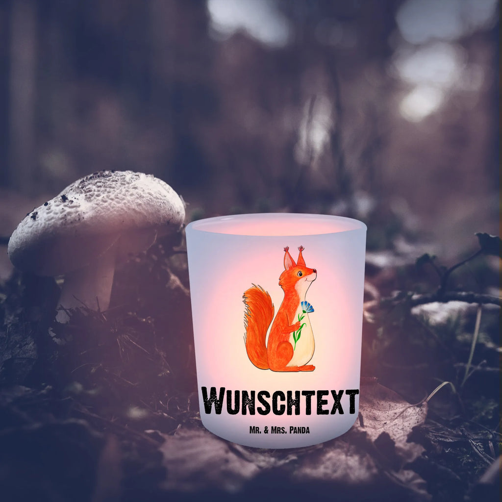 Personalisiertes Windlicht Eichhörnchen Blume Windlicht Balkon, Windlicht Nachhaltig, Windlicht Garten mit Namen, Teelichthalter mit Wunschtext, Windlicht Romantisch, Windlicht Vintage mit Namen, Teelichthalter für draußen selber gestalten, Windlicht Outdoor, Windlicht Wohnzimmer, Windlicht Dekoration mit Namen, Teelicht Glas mit Namen, Teelichthalter Outdoor mit Namen, Windlicht Terrasse, Windlicht Geschenk, Windlicht Glas mit Wunschtext, Windlicht Modern, Windlicht Draußen selber gestalten, Windlicht Boho, Windlicht Kerzenhalter, Windlicht Klein, Windlicht mit Namen, Teelichthalter mit Namen, Windlicht Laterne, Windlicht Handgemacht, Windlichter mit Namen, Windlicht Für Draußen, Windlicht Skandinavisch, Windlicht Groß, Windlicht Design, Tiermotive, Gute Laune, lustige Sprüche, Tiere, Motivation Bilder, Spaß, Eichhorn, Motivation Sprüche, Eichhörnchen, glücklich Spruch, Lachen, Spruch Deko, Spruch positiv