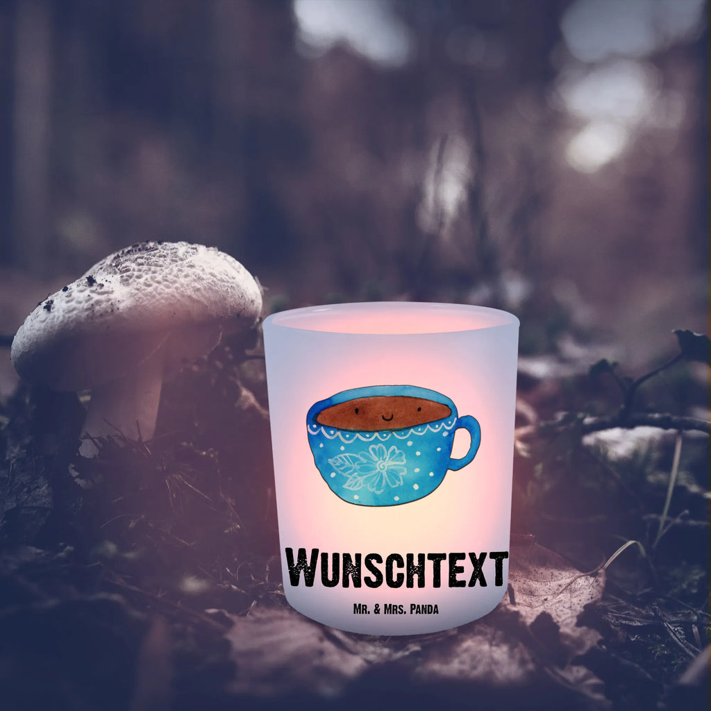 Personalisiertes Windlicht Kaffee Tasse Windlicht Geschenk, Windlicht Dekoration mit Namen, Windlicht Vintage mit Namen, Windlicht Boho, Windlicht Klein, Windlicht Modern, Windlicht Groß, Teelichthalter mit Wunschtext, Windlicht Wohnzimmer, Windlicht Kerzenhalter, Windlicht Romantisch, Windlicht Nachhaltig, Teelichthalter für draußen selber gestalten, Windlicht Draußen selber gestalten, Windlicht Terrasse, Windlicht Laterne, Windlicht Skandinavisch, Windlichter mit Namen, Teelichthalter Outdoor mit Namen, Teelicht Glas mit Namen, Windlicht Handgemacht, Teelichthalter mit Namen, Windlicht Für Draußen, Windlicht Design, Windlicht Balkon, Windlicht Outdoor, Windlicht mit Namen, Windlicht Glas mit Wunschtext, Windlicht Garten mit Namen, Tiermotive, Gute Laune, lustige Sprüche, Tiere, Geschmack, Glücklich, Liebe, Genuss, Kaffee, Tasse