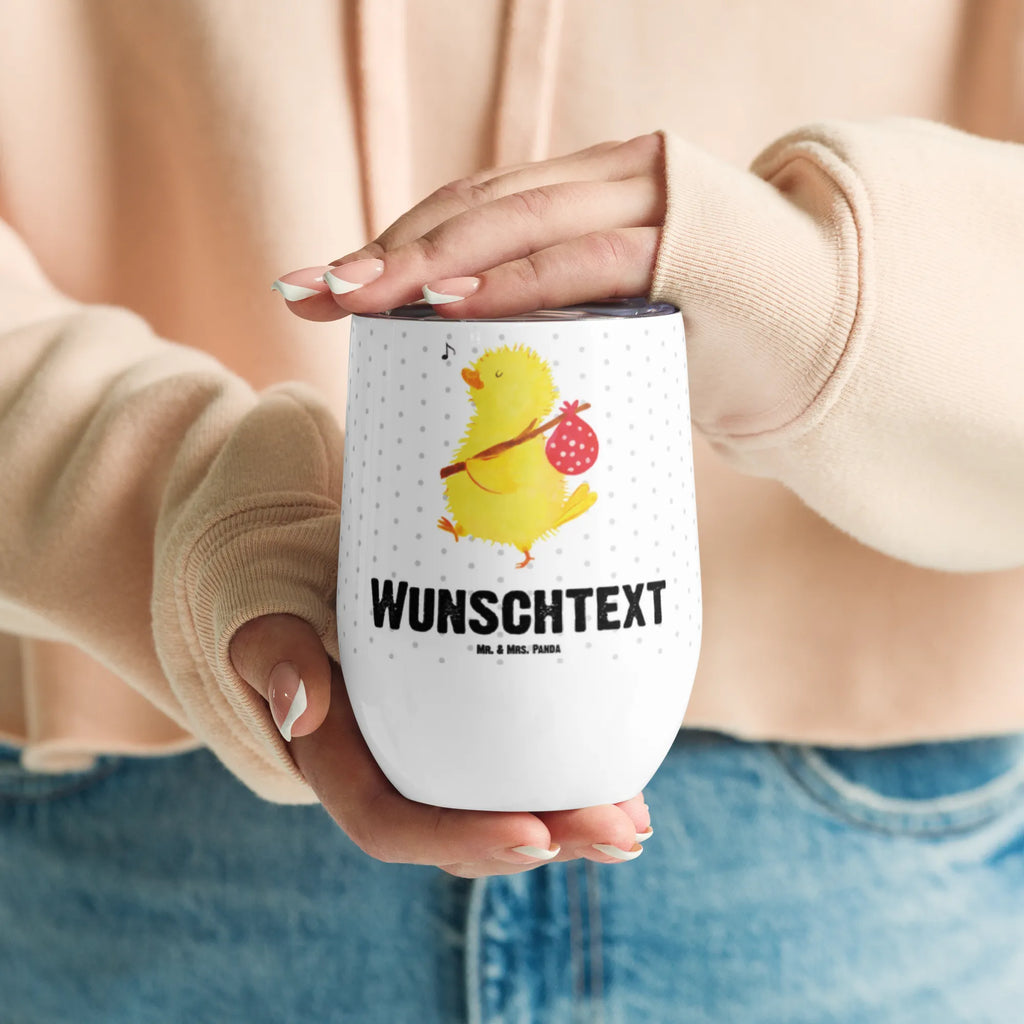 Personalisierter Weinbecher Küken Wanderer Kunststoff-Weinglas Mit Namen, Weinglas Für Party Mit Wunschname, Acryl-Weinbecher Mit Namensgravur, Weinbecher Aus Edelstahl Mit Namen, Umweltfreundliches Weinglas Mit Namen, Weinglas Für Zuhause Mit Namensgravur, Stapelbares Weinglas Mit Namen, Kelchglas Mit Wunschname, Rustikaler Weinbecher Mit Namen, Bambus-Weinbecher Mit Wunschname, Weinbecher Mit Deckel Und Namen, Thermo-Weinbecher Mit Namensaufdruck, Weinbecher Für Picknick Mit Namen, Kristallglas Weinglas Mit Wunschname, Weinbecher Mit Namen, Spülmaschinenfestes Weinglas Mit Gravur, Becher Für Wein Mit Namensdruck, Reise-Weinbecher Mit Namen, Personalisierter Weinbecher, Becher Aus Edelstahl Für Wein Mit Namen, Trinkbecher Wein Mit Namen, Weinglas Mit Initialen, Öko Weinglas Mit Namensdruck, Weinbecher Für Camping Mit Namensgravur, Universalglas Mit Namensgravur, Klassisches Weinglas Mit Namensgravur, Modernes Weinglas Mit Wunschname, Mundgeblasenes Weinglas Mit Namen, Weinglas Mit Namensgravur, Ostern, Osterhase, Ostergeschenke, Osternest, Osterdeko, Geschenke zu Ostern, Ostern Geschenk, Ostergeschenke Kinder, Ostern Kinder, Ostergrüße, Flausen, Ostereier, Weltenbummler, Frühlingsgefühle, Backpacker, Ei, Küken, liebe Grüße, Osterei, Freude, Zeitmanagement, Wunder, Grüße, Zeit, Reisen, Frohe Ostern