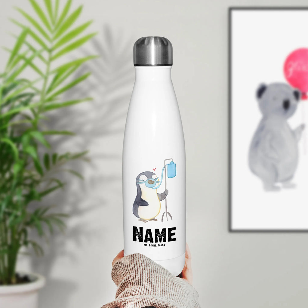 Personalised insulated bottle Penguin Oxygen Thermosflasche 750ml Mit Namen, BPA-Freie Thermosflasche Mit Namen, Thermosflasche Kinder Mit Namen, Thermoflasche Personalisiert, Thermosflasche Reisen Mit Namen, Personalisierte Thermosflasche, Thermosflasche Mit Namen, Thermosflasche Für Wasser Personalisiert, Moderne Thermosflasche Mit Text, Thermosflasche Mit Trinkverschluss Und Namen, Sommerflasche Mit Wunschtext, Isolierflasche Mit Gravur, Leichte Thermosflasche Mit Wunschtext, Thermoflasche Edelstahl Mit Gravur, Edelstahlflasche Mit Wunschtext, Thermosflasche Herren Mit Wunschtext, Nachhaltige Thermosflasche Mit Gravur, Thermosflasche Für Schule Mit Gravur, Klassische Thermosflasche Mit Namen, Vakuumflasche Mit Namen, Kalthalteflasche Mit Wunschtext, Thermoskanne Unterwegs Mit Namen, Spülmaschinenfeste Thermosflasche Mit Gravur, Thermosflasche Outdoor Mit Gravur, Trinkflasche Isoliert Mit Namen, Thermosflasche Wandern Mit Gravur, Thermosflasche Für Kaffee Mit Wunschtext, Thermosflasche Mit Wunschtext, Auslaufsichere Thermosflasche Mit Wunschtext, Thermosflasche Für Tee Mit Namen, Robuste Thermosflasche Personalisiert, Thermosflasche 1 Liter Personalisiert, Thermosflasche Für Büro Mit Wunschtext, Thermosflasche Mit Drehverschluss Und Gravur, Thermosflasche 500ml Mit Gravur, Thermosflasche Damen Personalisiert, Umweltfreundliche Thermosflasche Mit Wunschtext, Flasche Für Kohlensäure Mit Gravur, Warmhalteflasche Personalisiert, Doppelwandige Trinkflasche Mit Gravur, Thermosflasche Für Sport Mit Namen, Getränkeflasche Personalisiert, Sauerstofftherapie, Pinguin, Sauerstoffgerät
