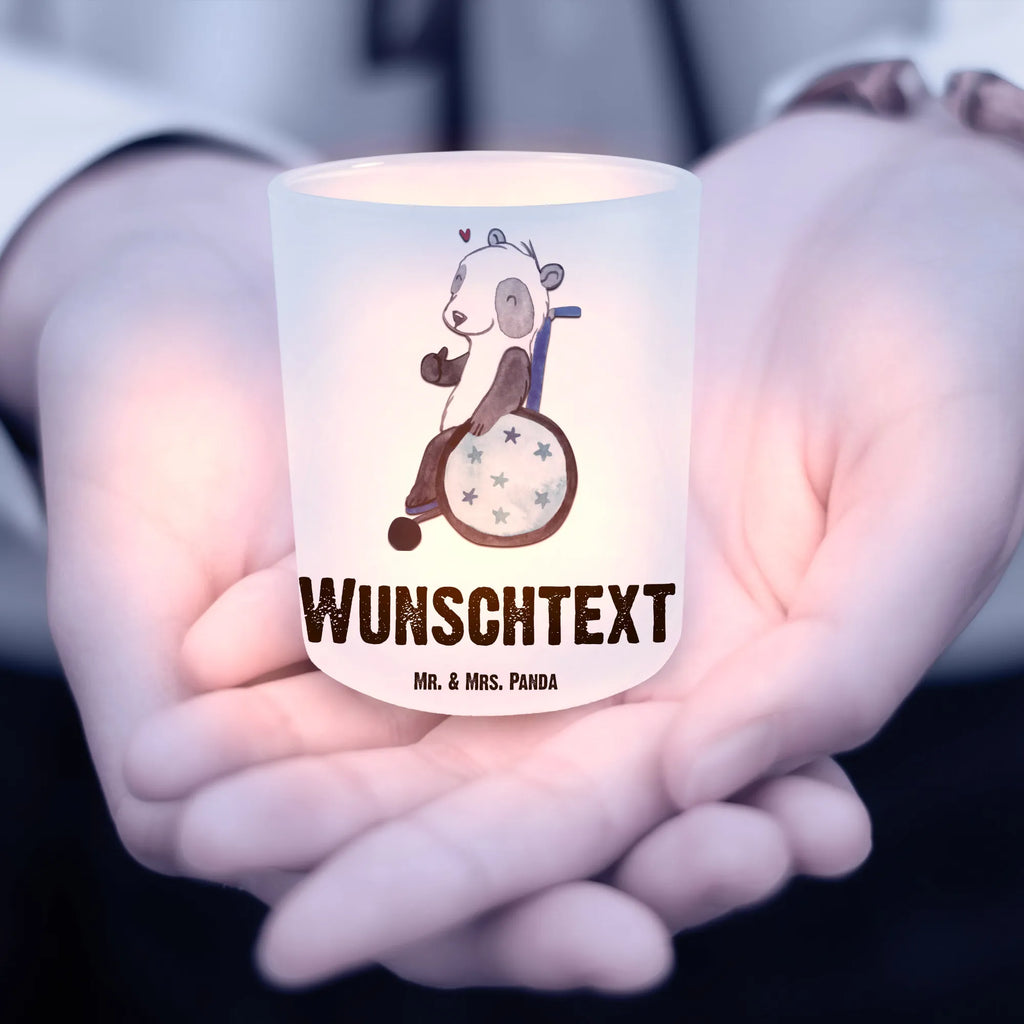 Personalisiertes Windlicht Panda Rollstuhl Windlicht Vintage mit Namen, Windlicht mit Namen, Windlicht Draußen Selber Gestalten, Kerzengläser, Teelichthalter mit Wunschtext, Windlicht Dekoration mit Namen, Windglas, Windlicht Garten mit Namen, Teelichthalter mit Namen, Teelichthalter Outdoor mit Namen, Teelichthalter für Draußen Selber Gestalten, Windlichtgläser, Windlicht Glas mit Wunschtext, Windlichter mit Namen, Windlichter für Teelichter, Teelicht Glas mit Namen, Panda, Rollstuhl