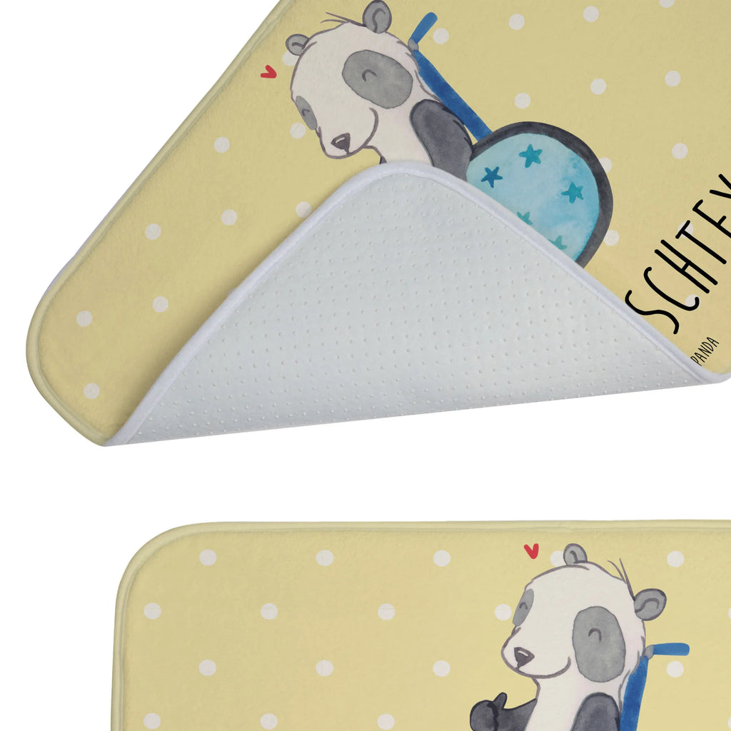 Personalised bath mat Panda Wheelchair Badläufer Mit Namen, Badematten Set Personalisiert, Badvorleger Groß Mit Wunschtext, Werbegeschenk mit Text, Waschbarer Badvorleger Mit Namen, Badematte Rutschfest Mit Namen, Badezimmer Matte Mit Namen, Badvorleger Für Dusche Mit Wunschtext, Badvorleger Für Badewanne Mit Namen, Badmatte Waschbar Mit Wunschtext, Badvorleger Selbst Gestalten, Badvorleger Weiß Mit Namen, Rechteckiger Badvorleger Mit Namen, Badezimmermatte Mit Wunschtext, Webegeschenk mit Firmennamen, Badvorleger Gemustert Mit Wunschtext, Badteppich Mit Wunschtext, Runder Badvorleger Personalisiert, Badezimmerteppich Personalisiert, Personaliserter Badvorleger, Badvorleger Modern Mit Namen, Teppich Fürs Bad Mit Namen, Badvorleger Design Mit Gravur, Badvorleger Mit Wunschtext, Badvorleger Mit Bestickung, Badvorleger Klein Mit Namen, Duschvorleger Mit Namen, Badvorleger Mit Gravur, Badgarnitur Mit Wunschtext, Badvorleger Mit Namen, Rutschfester Badvorleger Mit Namen, Badvorleger Baumwolle Mit Namen, Badvorleger Klassisch Mit Wunschtext, Badvorleger Nachhaltig Mit Namen, Bad Fußmatte Personalisiert, Badvorleger Vintage Mit Namen, Badematte Mit Namen, Badvorleger Mit Initialen, Saugfähiger Badvorleger Mit Wunschtext, Badvorleger Schwarz Mit Wunschtext, Weicher Badvorleger Mit Wunschtext, Badvorleger Gäste-WC Personalisiert, Badvorleger Mikrofaser Personalisiert, Rollstuhl, Panda