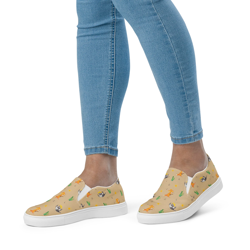 Damen Slipper Rabe Sombrero Muster Stoff-Sneaker High, nachhaltige Stoff­Schuhe, Clogs Slipper Damen, Slipper Samt Damen, Stoff­Ballerinas, Slipper Komfort Damen, Canvas-Boots, Stoffschuhe, Loafer Damen, Stoff­Espadrilles, Indoor Slipper Damen, Slipper Canvas Damen, Loafer aus Stoff, Slipper Plüsch Damen, Stoff­Pantoletten, Slipper Wildleder Damen, Leinen­schuhe, Knautschsneaker Damen, Stoff­Sneaker, Slipper Hausschuh Damen, Textil­Loafer, Stoff-Reiseschuhe, Stoff-Gartenschuhe, Textil-Sportschuhe, Espadrilles Slipper, Slipper Textil Damen, Stoff­Halbschuhe, Slipper Fell Damen, Slipper Elegant Damen, Segeltuch­schuhe, Rutschfeste Slipper Damen, Slip-On Schuhe Damen, Slip-On Damen, Slip-On aus Stoff, Canvas-Espadrilles, robuste Stoff­Schuhe, Bequeme Slipper Damen, Stoff-Sneaker Low, Stoff­Sandalen, Baumwoll­schuhe, leichte Stoff­Schuhe, Slipper Halbschuhe Damen, Hausslipper Damen, Flache Schuhe Damen, Slipper Casual Damen, Textil­Boots, Stoff-Slip-Ons, Stoff­Hausschuhe, Canvas-Schuhe, atmungsaktive Stoff­Schuhe, Winter Slipper Damen, Pantoletten Damen, Stoff-Freizeitschuhe, Textilschuhe, Slipper Damen, Segeltuch­Loafer, Damenslipper, Sommer Slipper Damen, Gefütterte Slipper Damen, Slipper Fleece Damen, Ballerinas Slipper, Slipper Für Damen, Stoff-Mokassins, Mokassins Damen, Damen Slipper, Slipper Leder Damen, Tiermotive, Gute Laune, lustige Sprüche, Tiere, fröhlich sein, Motivation, Spruch positiv, Vogel, glücklich sein, froh, Glück Spruch, Elster, Rabe, Vögel