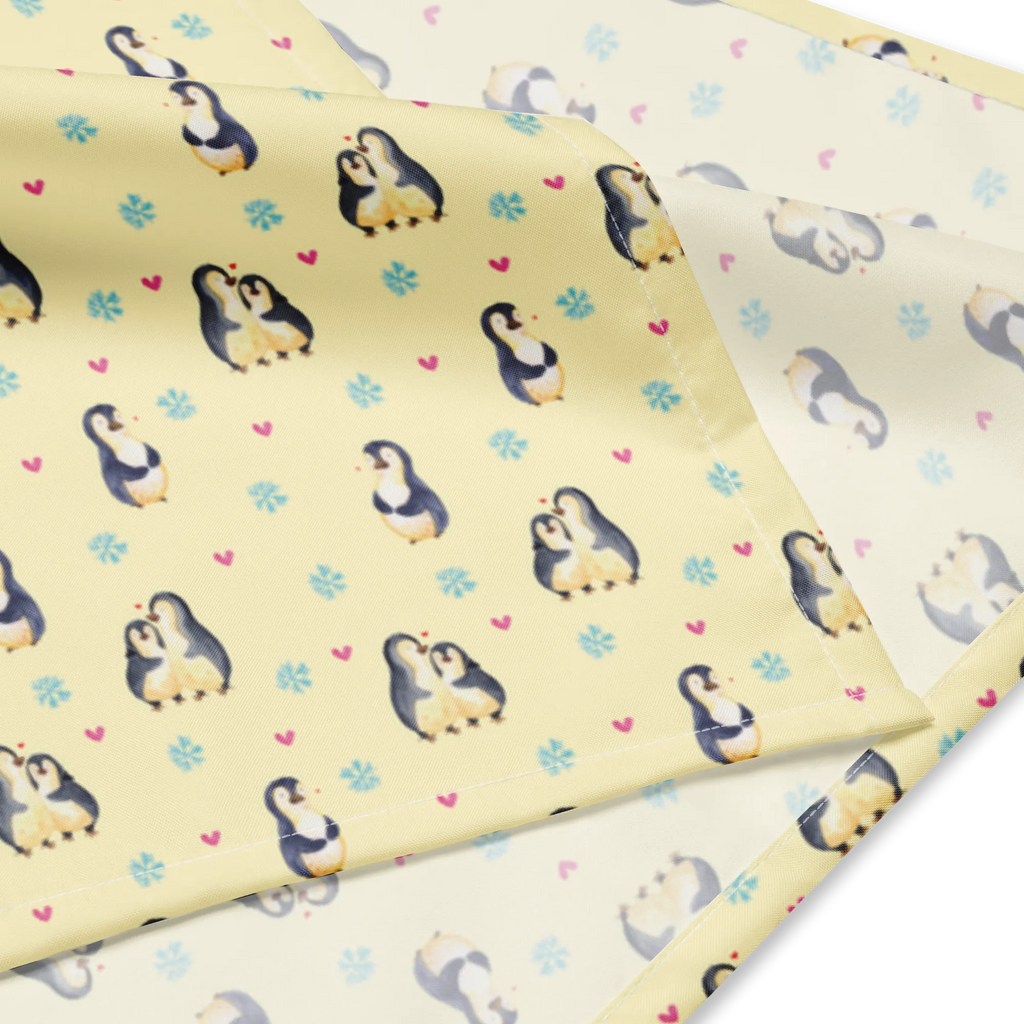 bandana Penguin embrace Design Bandana, Bandana, Multifunktionstuch, Kopftuch, Bandana kaufen, Sportbandana, Halstuch, Sport Bandana, Bandana Tuch, Pinguin, Verlobung, Liebesgeschenk, Hochzeitstag, Liebe, Hochzeitsgeschenk, Liebesbeweis, Liebespaar, Hochzeit, Jahrestag