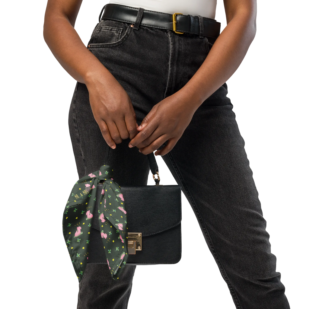 Bandana Schwein Glück Muster Sport Bandana, Multifunktionstuch, Kopftuch, Bandana, Bandana Tuch, Sportbandana, Halstuch, Design Bandana, Bandana kaufen, Tiermotive, Gute Laune, lustige Sprüche, Tiere, Motivation, Sterne, Schwein, Glücksschwein. Glück, Ziele, Träume, Schweinchen, Sernchen, Glücksbringer