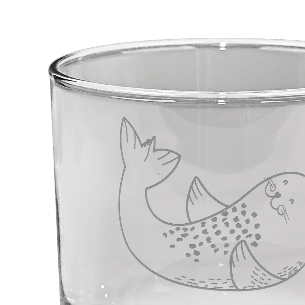 Personalisiertes Whiskey Glas Robbe liegend Whiskeylgas, Whiskey Glas mit Sprüchen, Whiskeyglas mit Spruch, Whiskey Glas, Whiskey Glas mit Gravur, Tiermotive, Gute Laune, lustige Sprüche, Tiere, Nordsee, Meerestier, Seehund, Robben, Robbe, Freude, Lachen, Strand, Ostsee
