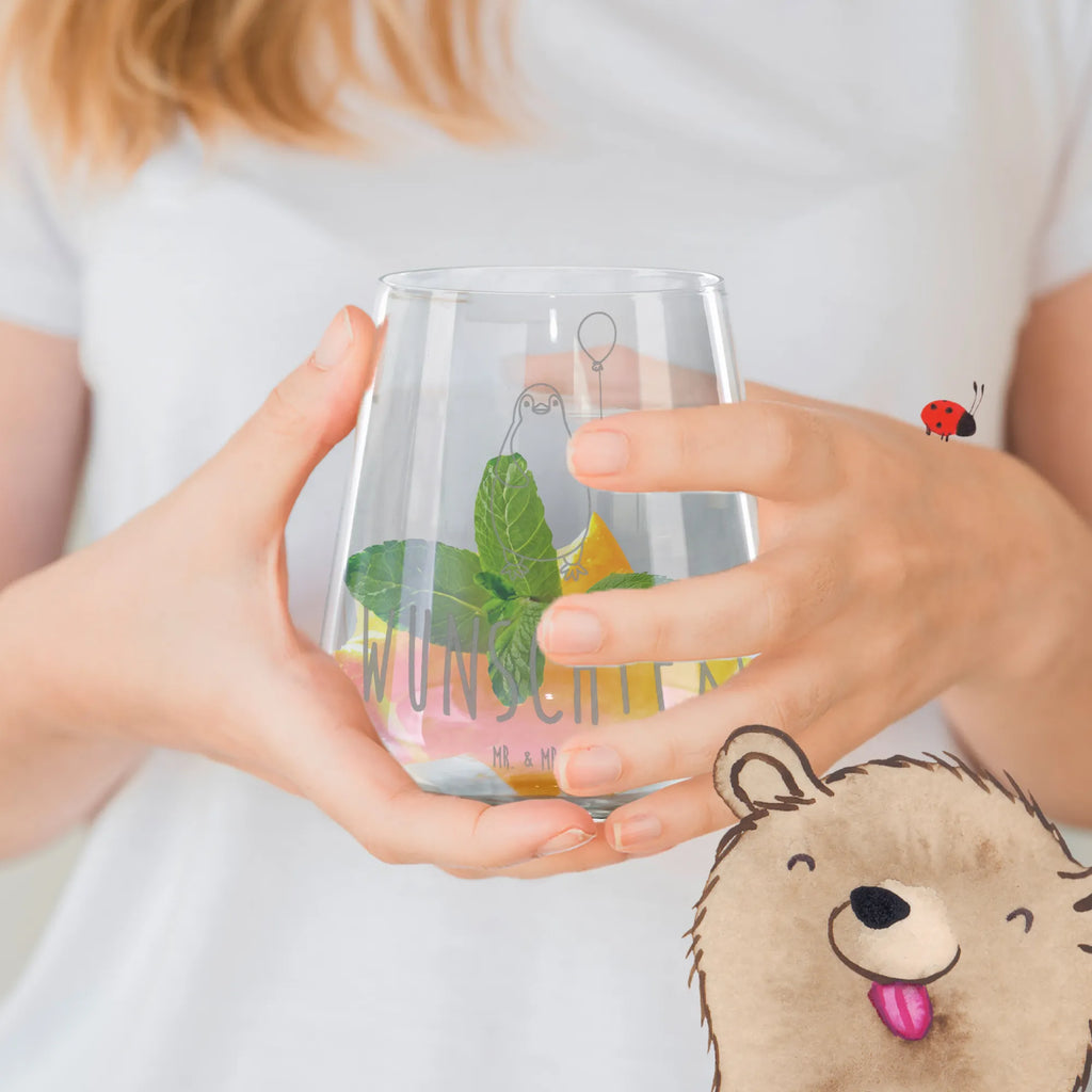 Personalisiertes Cocktail Glas Pinguin Luftballon Longdrinkglas Mit Wunschname, Handgeblasenes Cocktailglas Mit Namensgravur, Kristall Cocktailglas Mit Namensgravur, Cocktailglas Set Mit Gravur, Personalisierter Cocktailglas, Whiskey Tumbler Mit Namen, Old-Fashioned Glas Mit Namen, Cocktailglas Mit Stiel Mit Wunschname, Elegantes Cocktailglas Mit Namen, Großes Cocktailglas Mit Namensgravur, Premium Cocktailglas Mit Namensgravur, Nick & Nora Glas Mit Wunschname, Martiniglas Mit Namensgravur, Rocks Glas Mit Namensgravur, Robustes Cocktailglas Mit Wunschname, Cocktailglas Für Bar Mit Wunschname, Rührglas Mit Wunschtext, Margarita Glas Mit Namen, Modernes Cocktailglas Mit Gravur, Highball Glas Mit Wunschname, Cocktail Mixing Glass Mit Namen, Kleines Cocktailglas Mit Namen, Cocktailglas Für Zuhause Mit Namensgravur, Collins Glas Mit Namen, Hurricane Glas Mit Gravur, Cocktailglas Ohne Stiel Mit Namen, Spülmaschinenfestes Cocktailglas Mit Namen, Lowball Glas Mit Namensgravur, Cocktailschale Mit Wunschtext, Design Cocktailglas Mit Namen, Cocktailglas Mit Namen, Dünnwandiges Cocktailglas Mit Wunschname, Cocktail Glas Mit Wunschnamen, Coupette Glas Mit Gravur, Coupé Glas Mit Namen, Vintage Cocktailglas Mit Wunschnamen, Tumbler Mit Namensgravur, Daiquiri Glas Mit Namen, Pinguin, Glück, Neustart, Liebe, neues Leben, Geschenkidee, beste Freundin, Lebenslust, Pinguine, Luftballon, Motivation, Tagträume, Geschenk Freundin