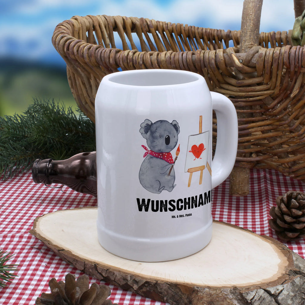 Personalisierter Bierkrug Koala Künstler Bierkrug Bedruckt Mit Namen, Bierkrug Als Geschenk Mit Namen, Krug Mit Persönlicher Widmung, Bierkrug Für Stammtisch Mit Wunschname, Krug Mit Namensgravur, Steinzeugkrug Mit Wunschname, Glaskrug Mit Wunschname, Bierhumpen Mit Namen, Bierseidel Mit Wunschname, Bierkrug Mit Namen, Bierkrug Vintage Mit Namen, Bierkrug Personalisiert Mit Gravur, Bierkrug Mit Henkel Und Namen, Maßkrug Bedruckt Mit Namen, Spülmaschinenfester Bierkrug Mit Wunschname, Bierkrug 1 l Mit Namen, Keramikkrug Mit Namensgravur, Zinnkrug Mit Namensgravur, XXL Bierkrug Mit Wunschname, Bierkrug Modern Mit Namensgravur, Personalisiertes Oktoberfest-Maßkrug, Zünftiger Bierkrug Mit Namensgravur, Krug Mit Initialen, Personalisierter Bierkrug, Bierkrug Für Zuhause Mit Wunschname, Porzellankrug Mit Namen, Bierkrug Für Party Mit Namen, Tonkrug Mit Namen, Bierkrug Selber Gestalten Mit Namen, Brauerei-Krug Mit Wunschname, 5 l Mit Namensgravur, Maßkrug Mit Namensgravur, Edelstahlkrug Mit Namen, Bierkrug 0, Bayerischer Bierkrug Mit Namen, Koala, Koalabär, Künstler, Liebensbeweis, Gefühle, Liebe, zeichnen, Liebesgeschenk