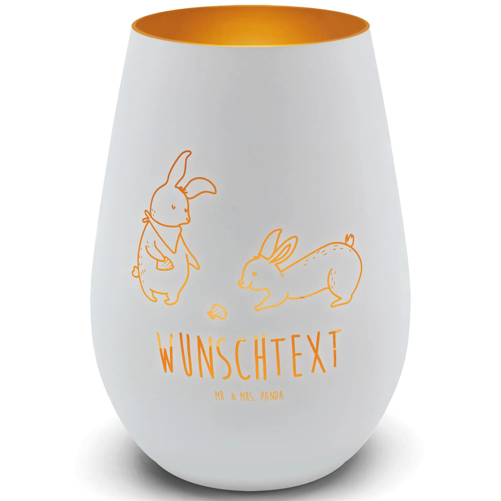 Gold Windlicht Personalisiert Hasen Muschel Windlicht Aus Glas Gold Mit Text, Windlicht Gold Mit Spruch, Windlicht Gold Mit Liebevollem Spruch, Windlicht Mit Gravur Goldfarben, Goldener Teelichthalter Mit Wunschtext, Tischdeko Windlicht Gold Mit Namen, Windlicht Gold Romantisch Mit Gravur, Windlicht Goldfarben Mit Personalisierung, Windlicht Gold Für Innenbereich Mit Wunschtext, Windlicht Gold Für Weihnachten Mit Spruch, Laterne Gold Mit Personalisierung, Windlicht Aus Metall Gold Mit Gravur, Windlicht Gold Geschenk Personalisiert, Windlicht In Gold Personalisiert, Windlicht Gold Mit Namen, Kerzenhalter Gold Mit Gravur, Windlicht Mit Initialen In Gold, Personalisiertes Windlicht Gold, Edles Windlicht Goldfarben Mit Text, Luxuriöses Windlicht In Gold Personalisiert, Windlicht Mit Widmung Goldfarben, Gold Windlicht Hochzeit Mit Wunschtext, Windlicht Mit Persönlicher Botschaft Gold, Deko Windlicht Gold Mit Namen, Windlicht Mit Wunschtext Gold, Familie, Vatertag, Muttertag, Bruder, Schwester, Mama, Papa, Oma, Opa, beste Freundin, BFF, Freundin, Meer, Freundinnen, Muscheln, Muscheln sammeln, best friends, Hasen