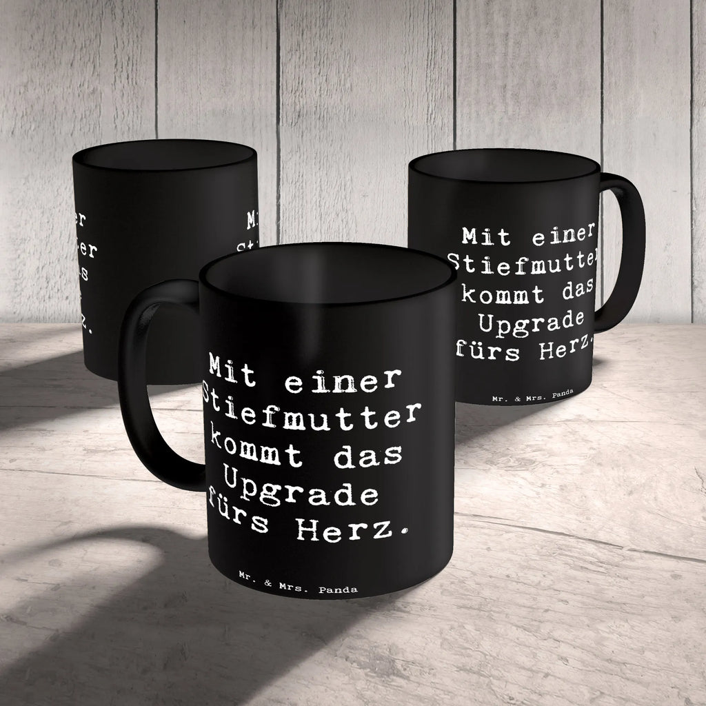 Mug Saying Mit einer Stiefmutter kommt das Upgrade fürs Herz. Tasse, Kaffeetasse, Teetasse, Becher, Kaffeebecher, Teebecher, Keramiktasse, Porzellantasse, Büro Tasse, Geschenk Tasse, Tasse Sprüche, Tasse Motive, Kaffeetassen, Tasse bedrucken, Designer Tasse, Cappuccino Tassen, Schöne Teetassen, Familie, Vatertag, Muttertag, Bruder, Schwester, Mama, Papa, Oma, Opa