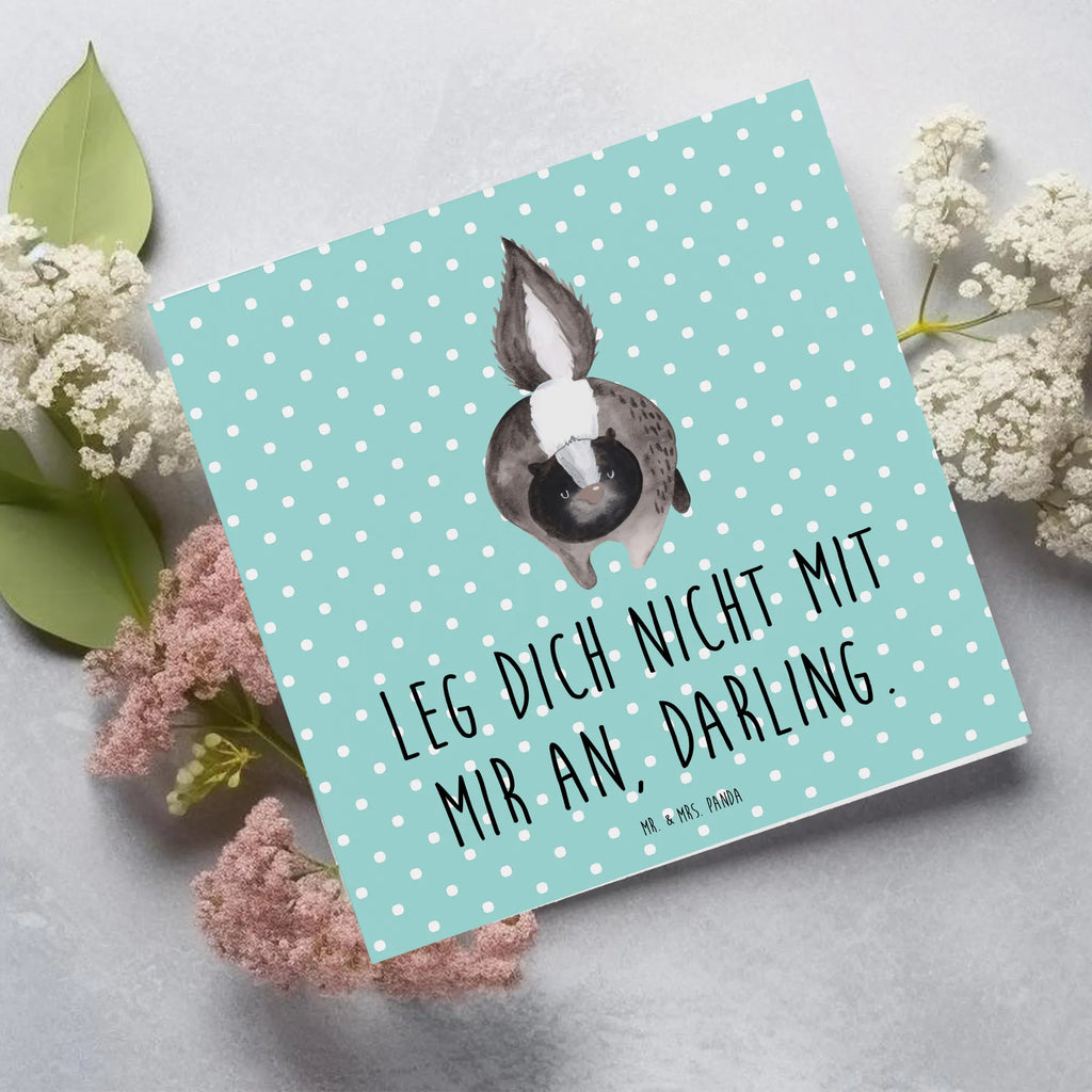 Deluxe Card skunk attack Karte, Hochzeitskarte, Klappkarte, Grußkarte, Hochwertige Klappkarte, Geburtstagskarte, Einladungskarte, Hochwertige Grußkarte, Glückwunschkarte, Stinktier, Skunk, Stinki, Drohung, Stinker, Wildtier, wütend, Raubtier