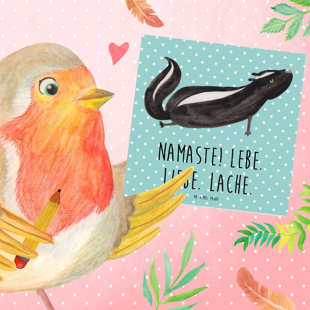 Deluxe Card skunk yoga Glückwunschkarte, doppelkarte, faltkarte, Klappkarte, Grußkarte, anlasskarte, Stinktier, Skunk, Lebe, Stinki, Yoga, Liebe, Lache, Namaste, Wildtier, Raubtier, Stinker